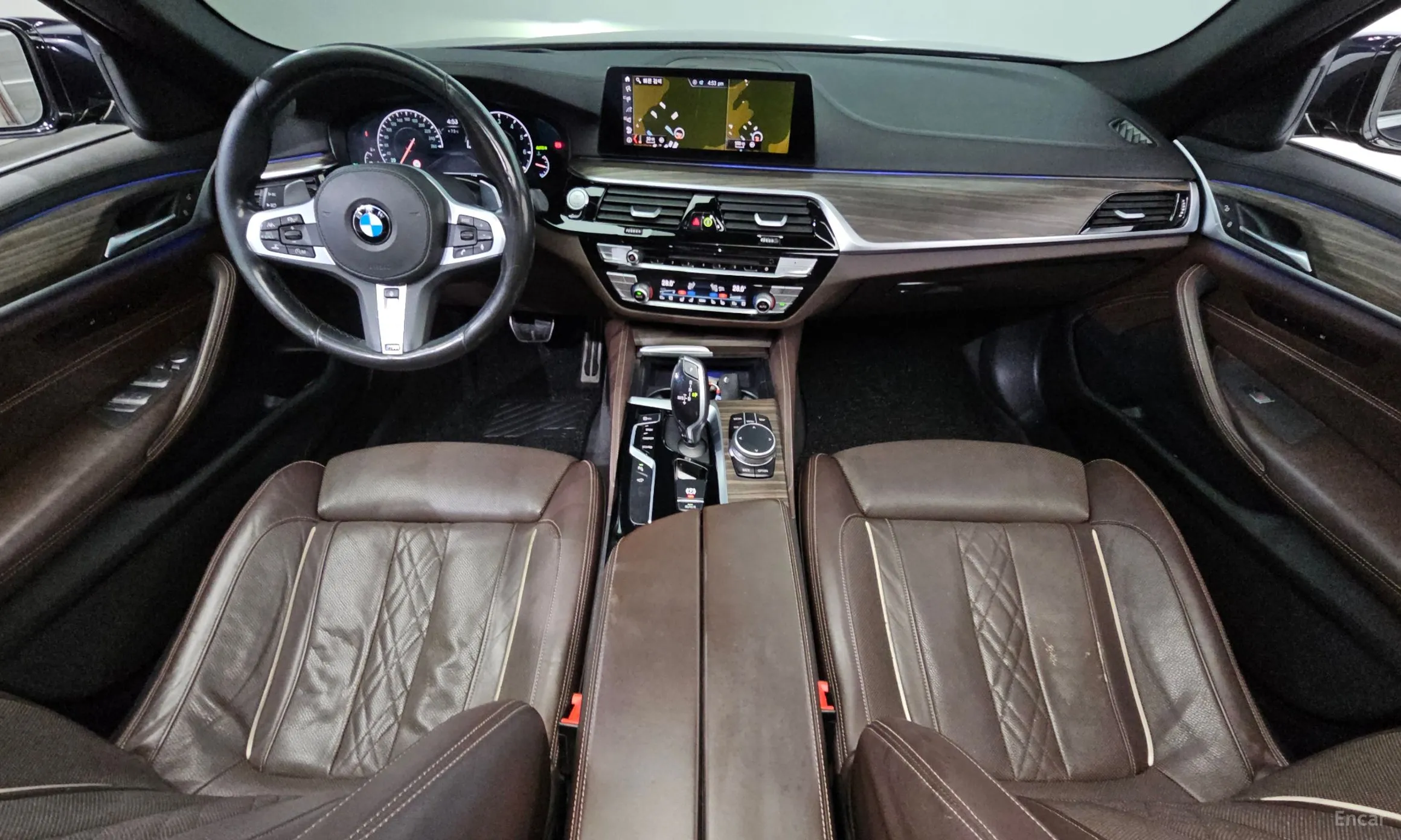 BMW 5 Series (G30) превью 7