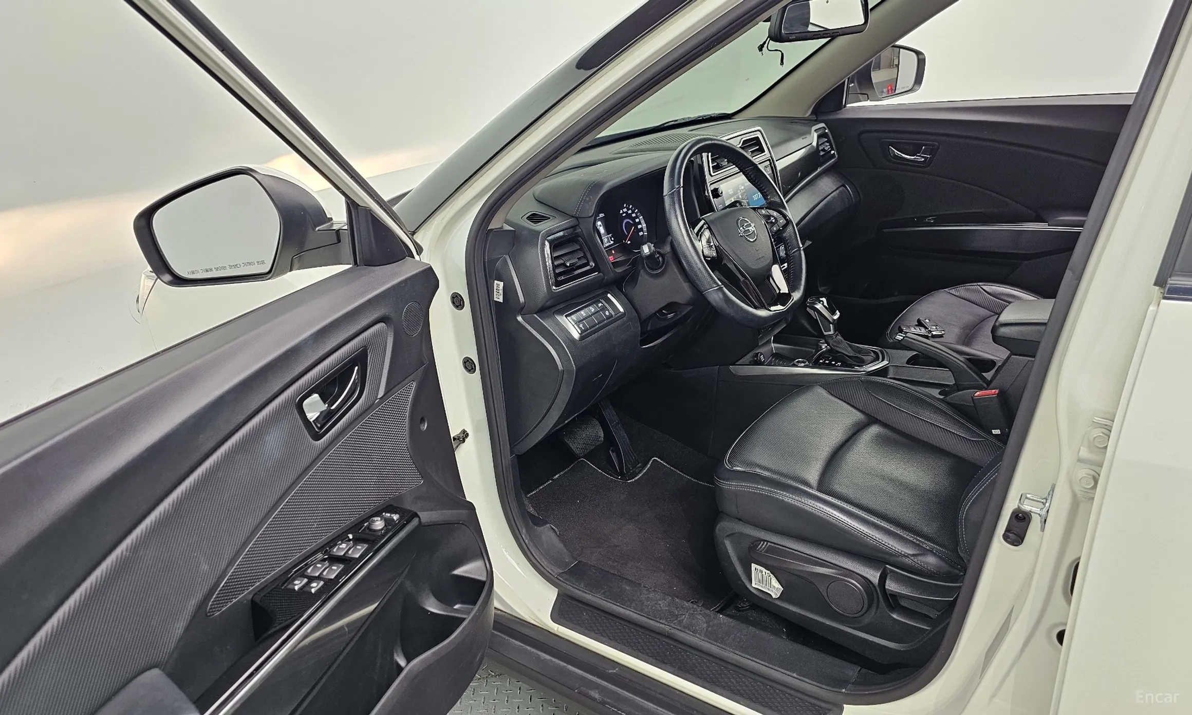 KG Mobility (SsangYong) Berry New Tivoli превью 11
