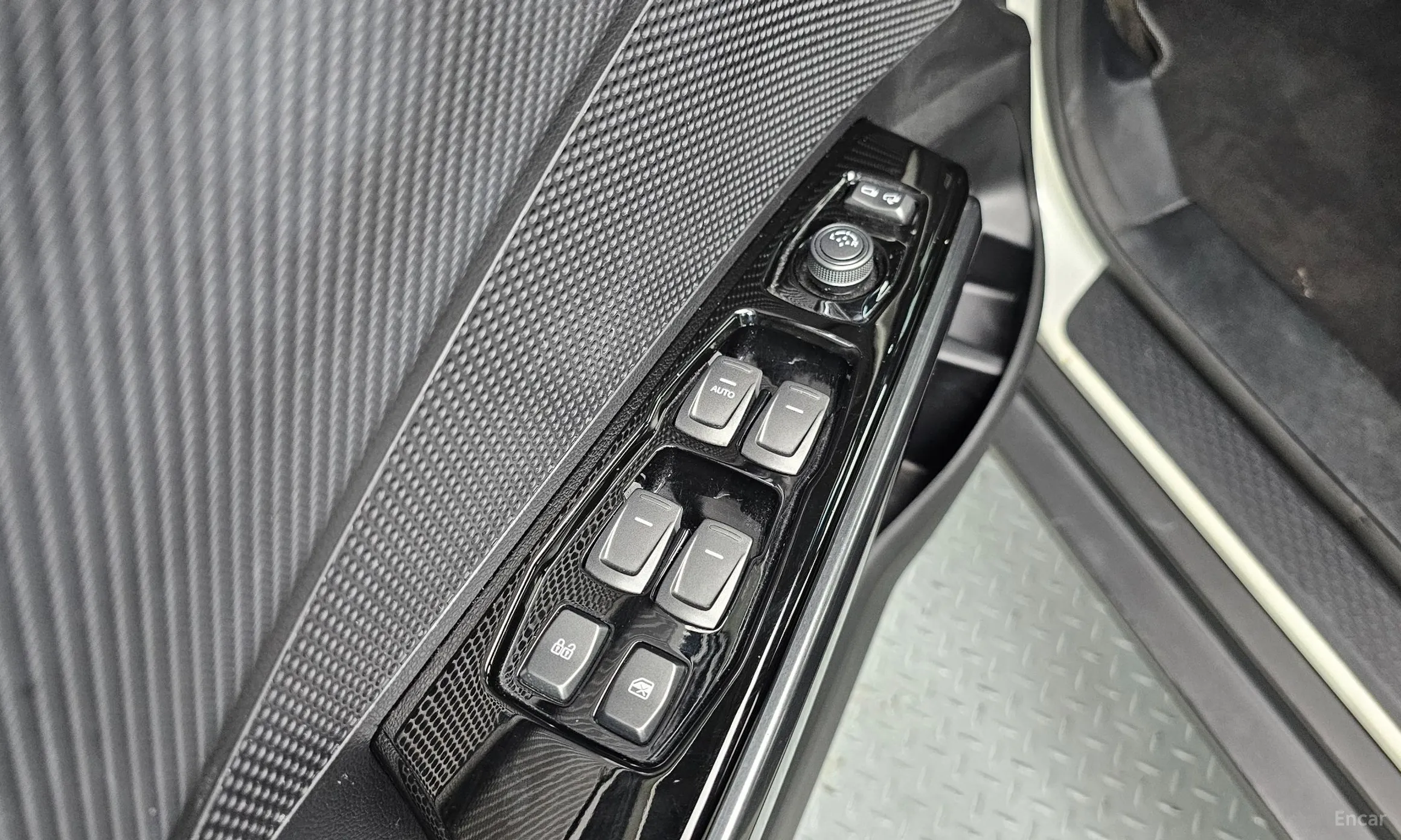 KG Mobility (SsangYong) Berry New Tivoli превью 19