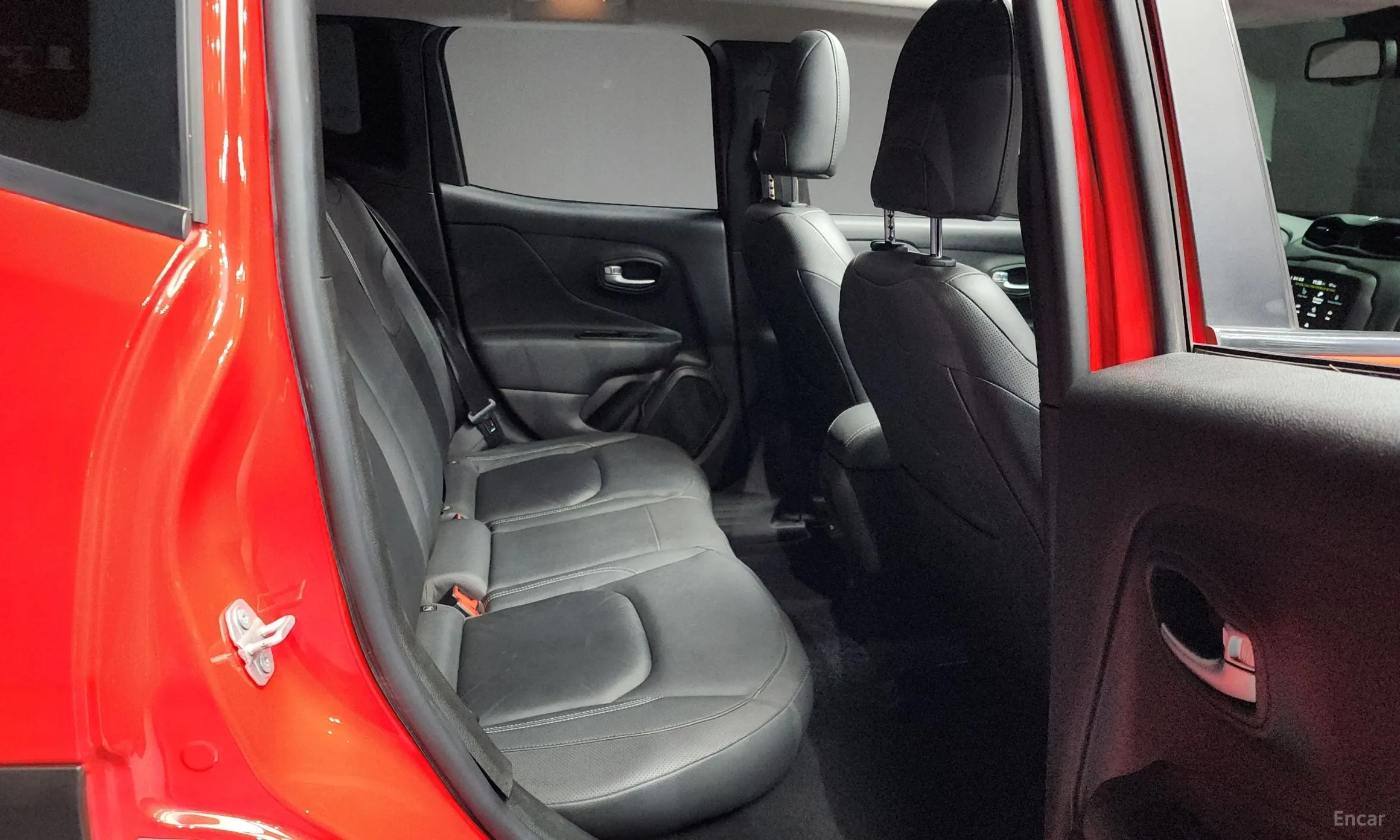 Jeep Renegade превью 11