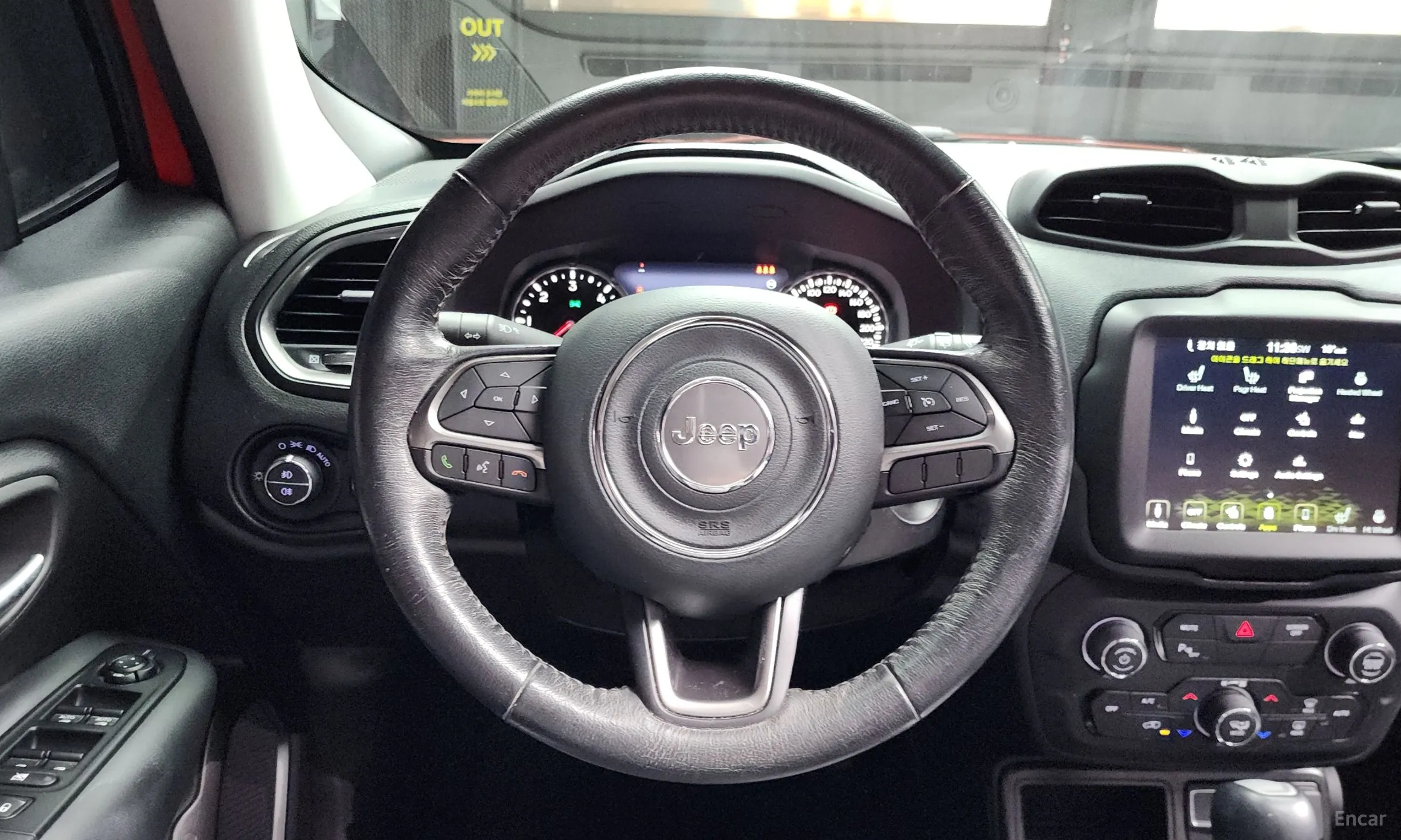 Jeep Renegade превью 13