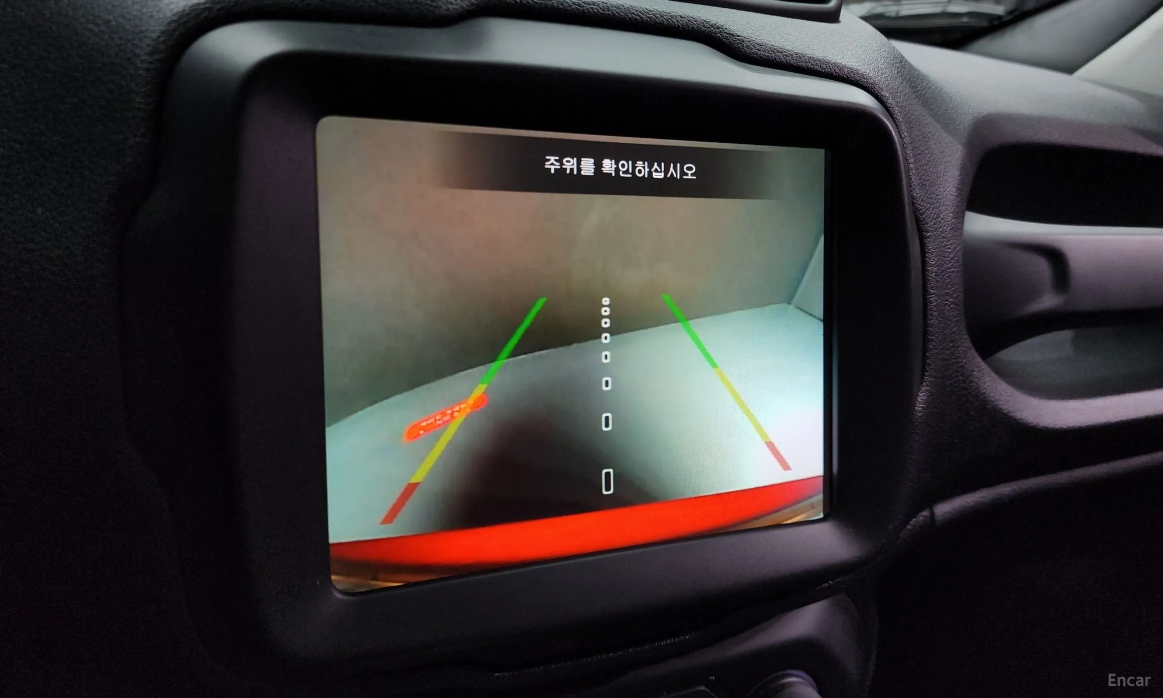 Jeep Renegade превью 14