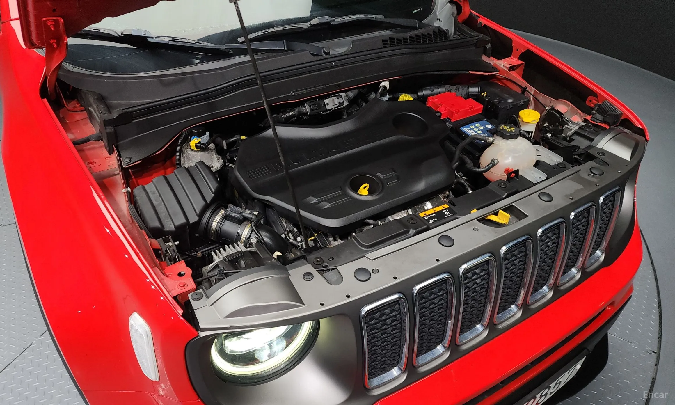 Jeep Renegade превью 6