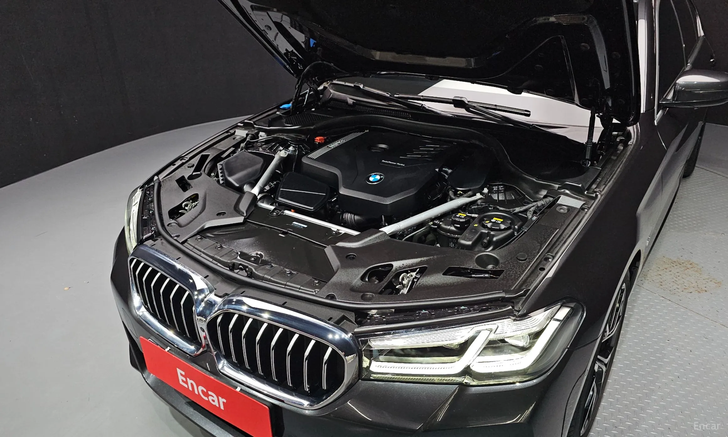 BMW 5 Series (G30) превью 6