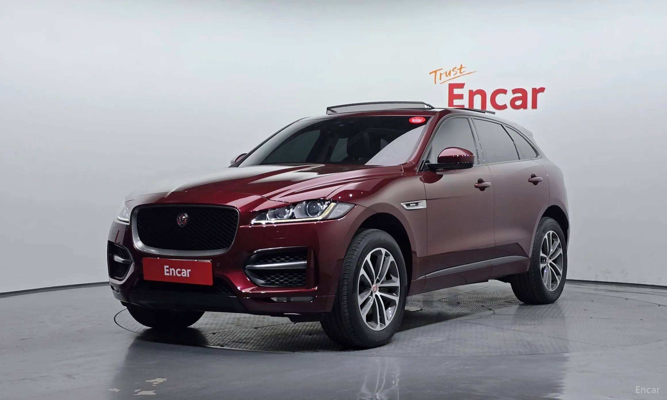 Jaguar F-PACE