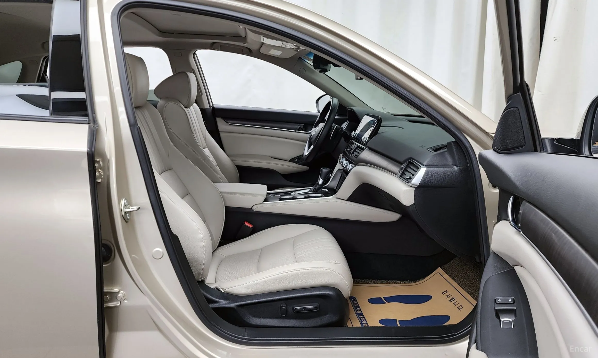 Honda Accord 10th Generation превью 11