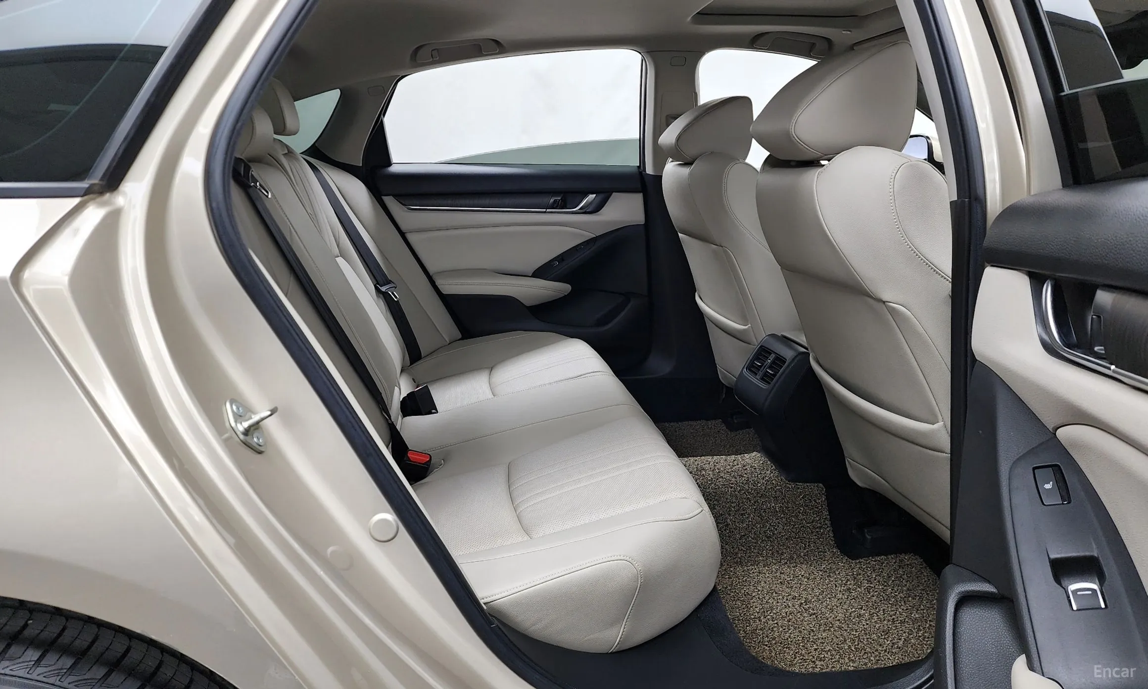 Honda Accord 10th Generation превью 12