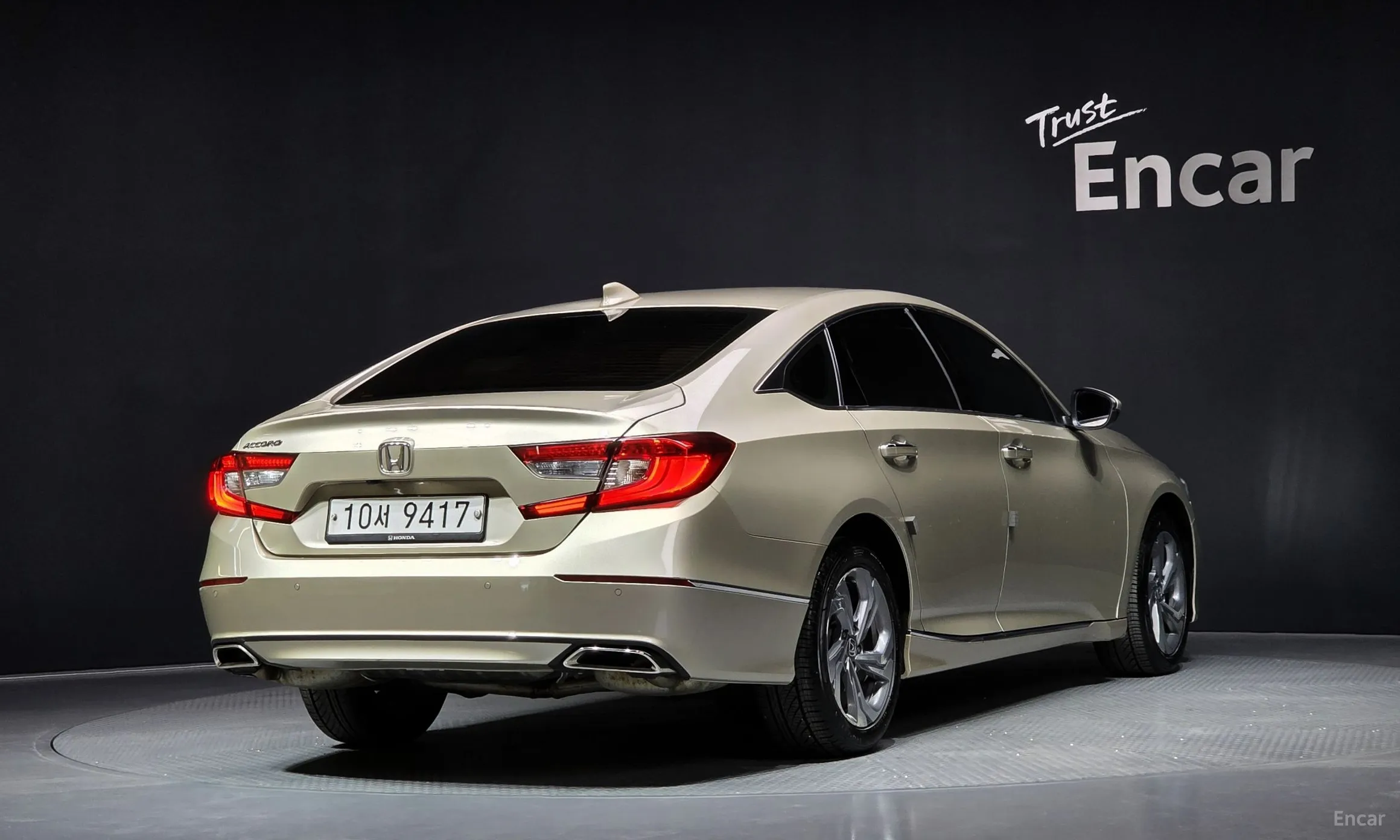Honda Accord 10th Generation превью 2
