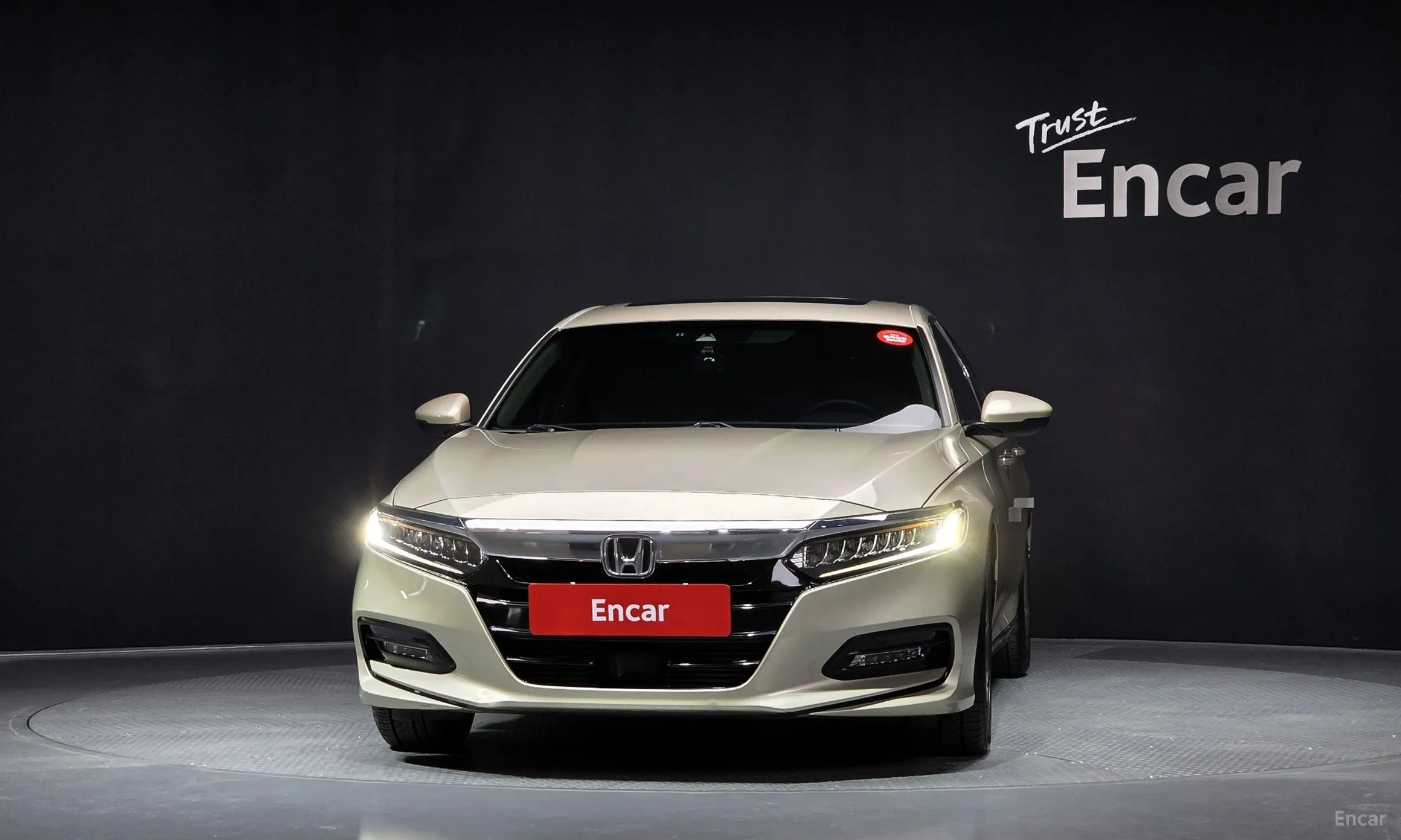 Honda Accord 10th Generation превью 3
