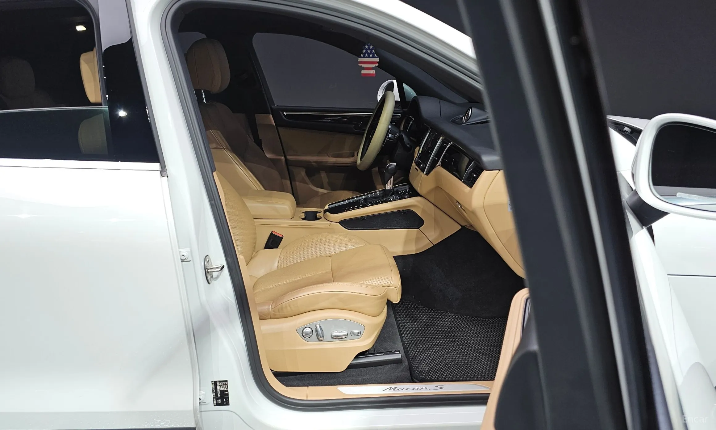 Porsche Macan превью 12