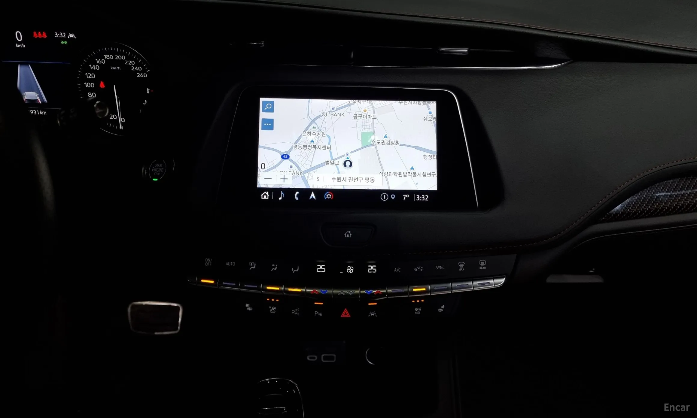 Cadillac XT4 превью 15