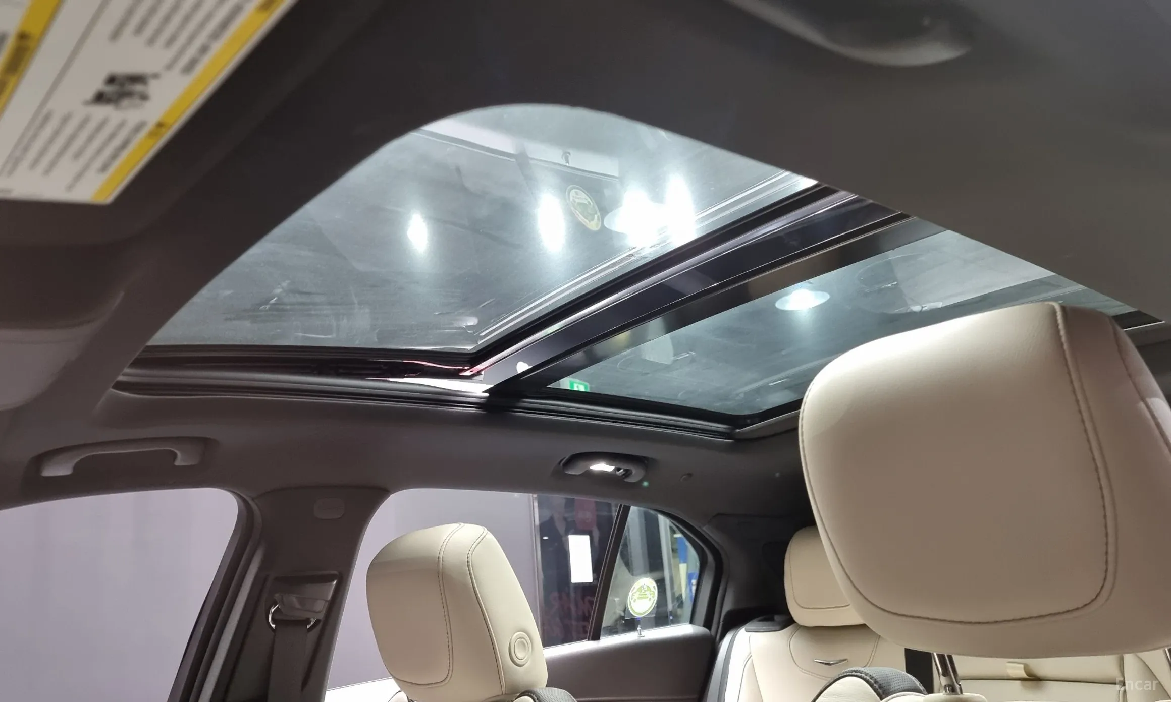 Cadillac XT4 превью 19