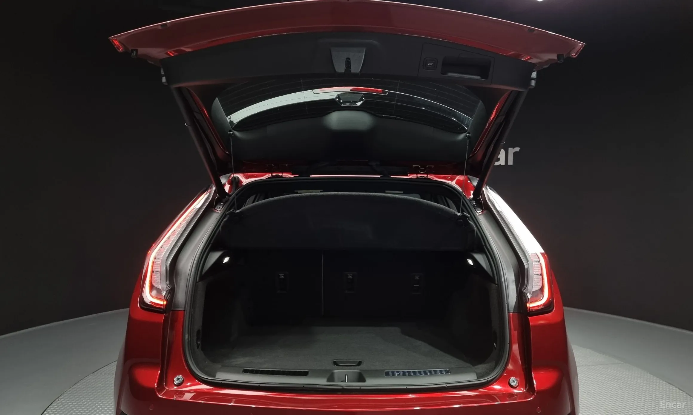 Cadillac XT4 превью 20