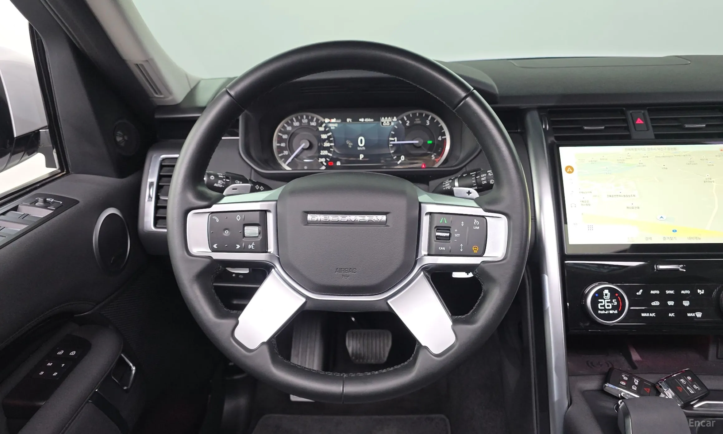 Land Rover Discovery 5 превью 13