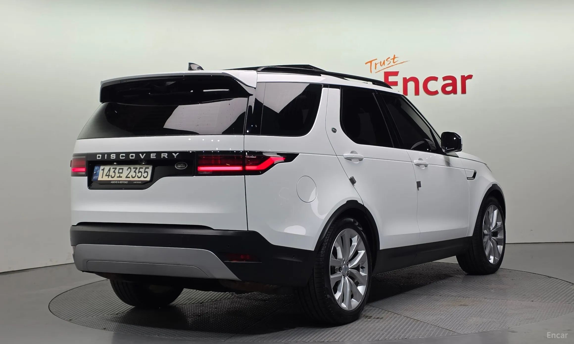Land Rover Discovery 5 превью 2