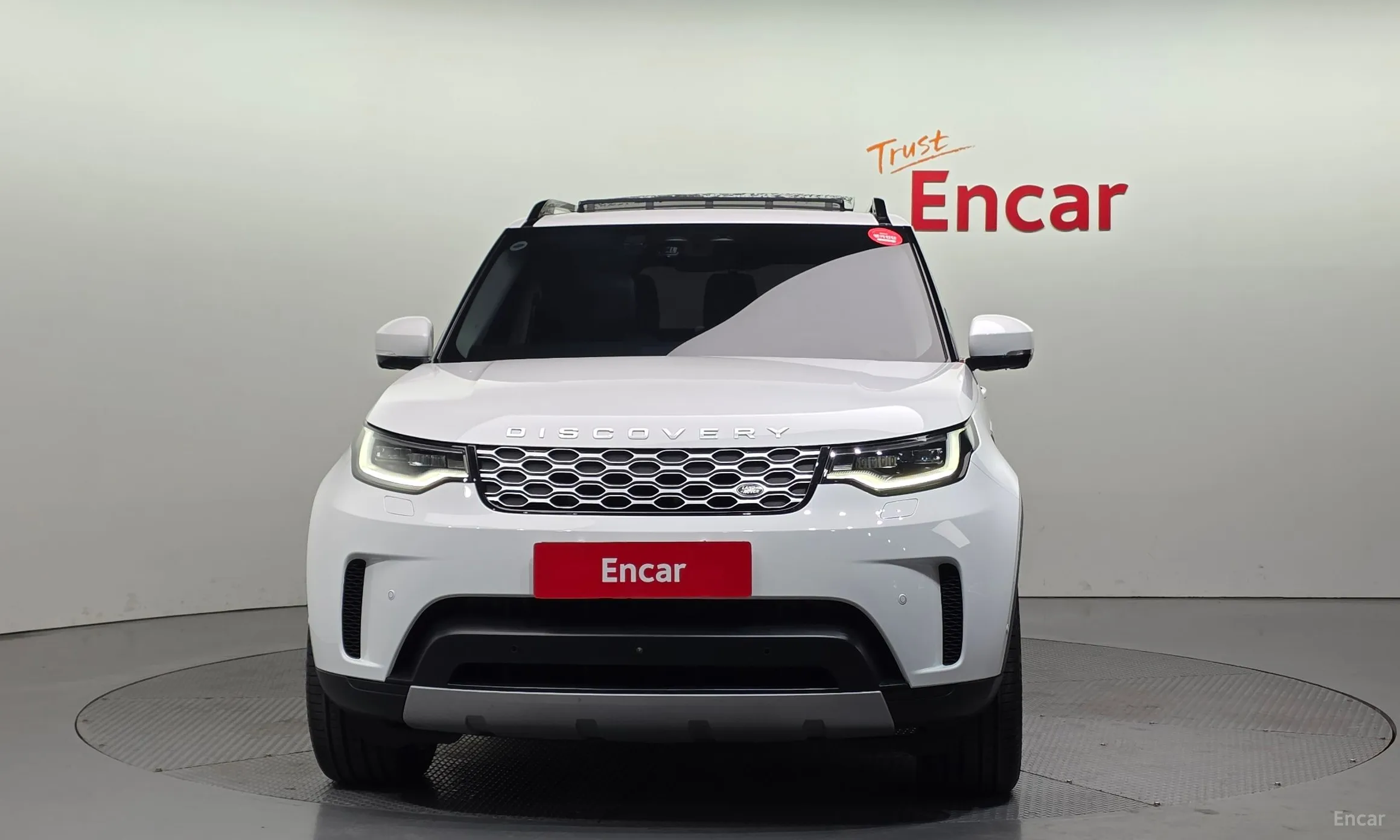 Land Rover Discovery 5 превью 3