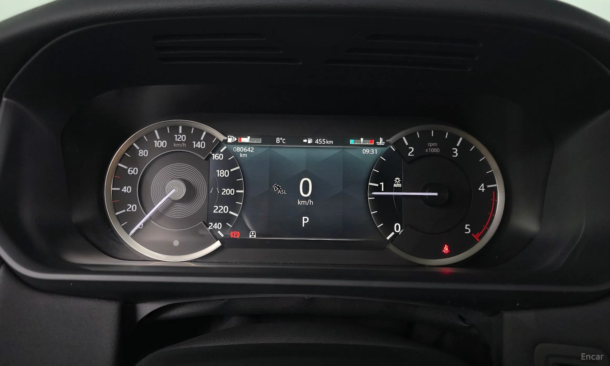Land Rover Discovery 5 превью 8