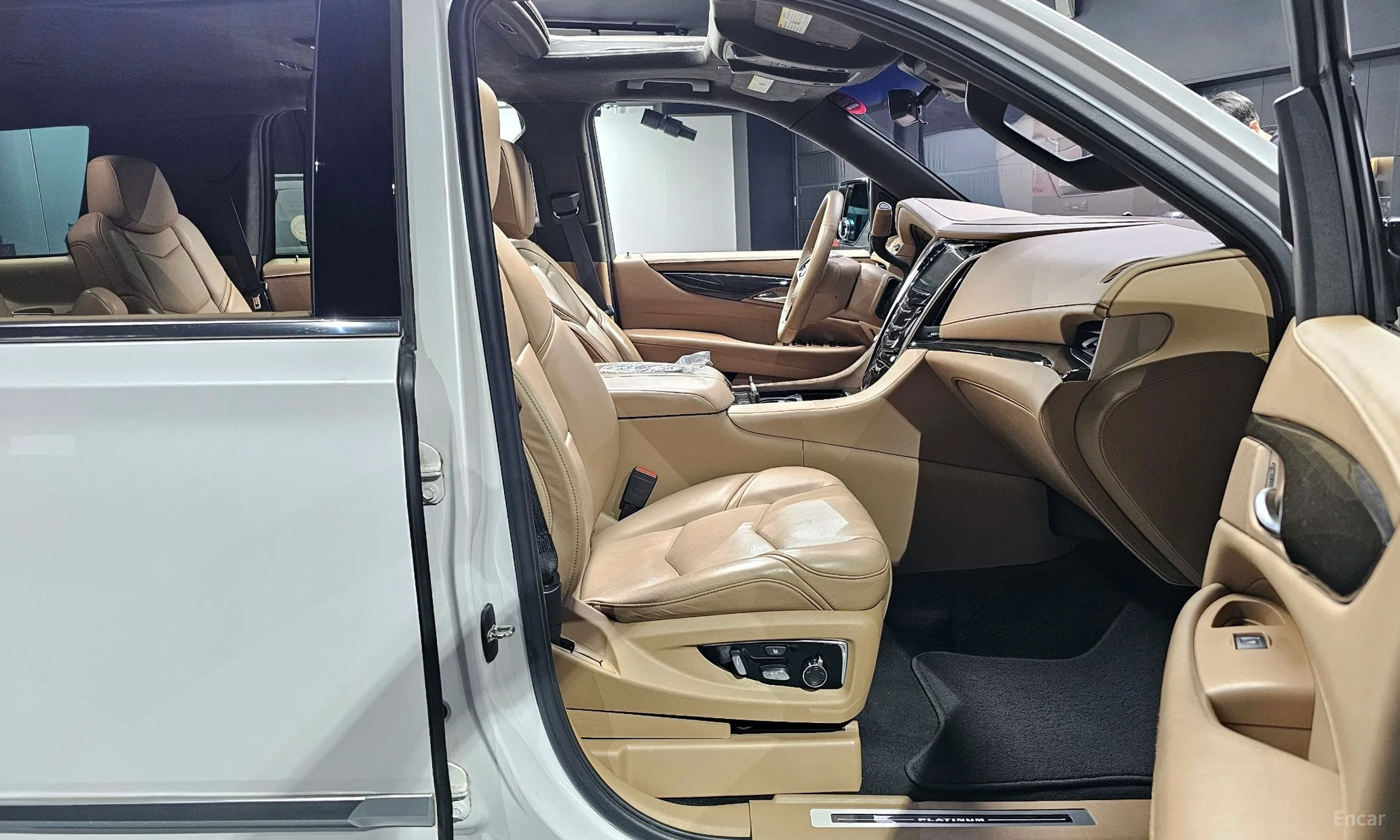 Cadillac Escalade превью 10