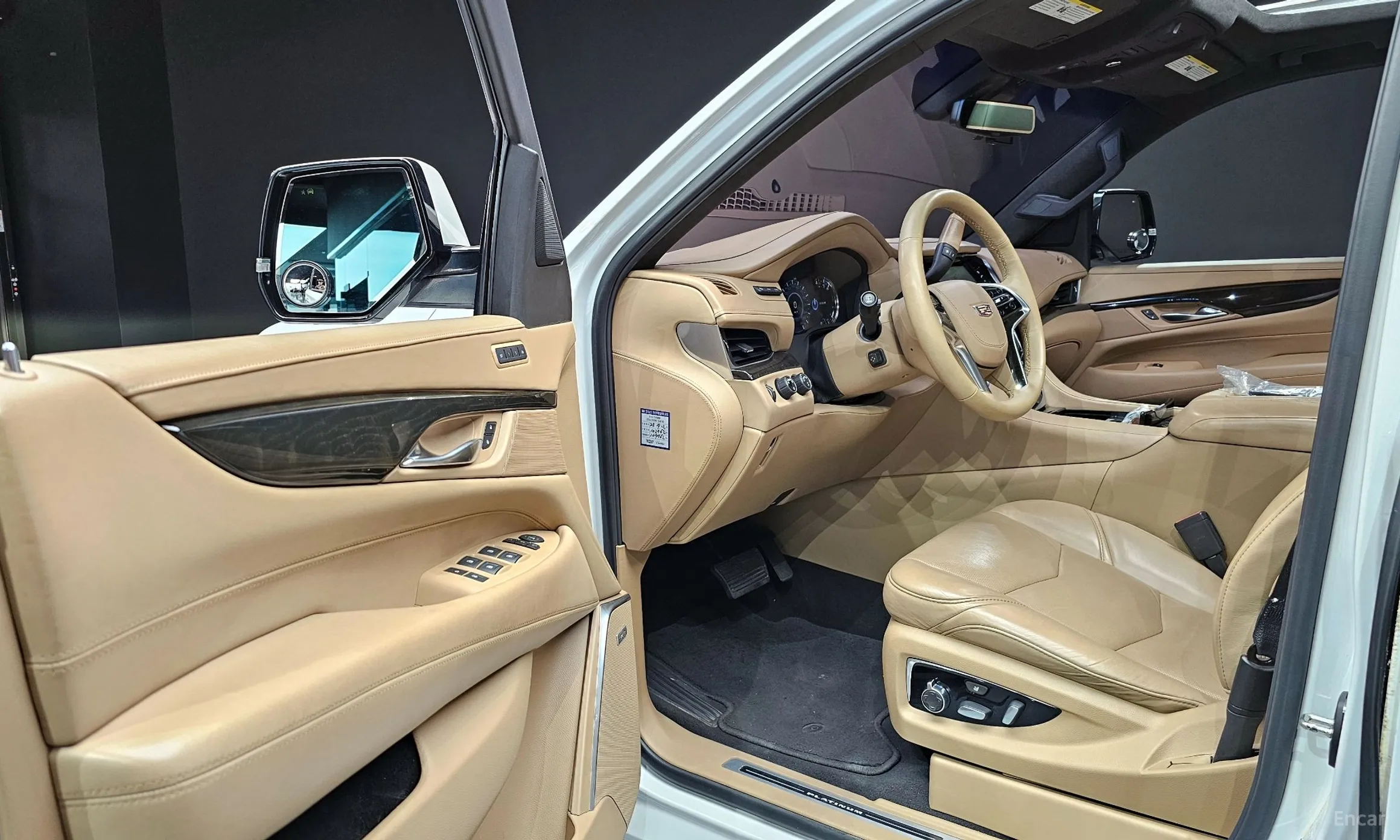 Cadillac Escalade превью 11
