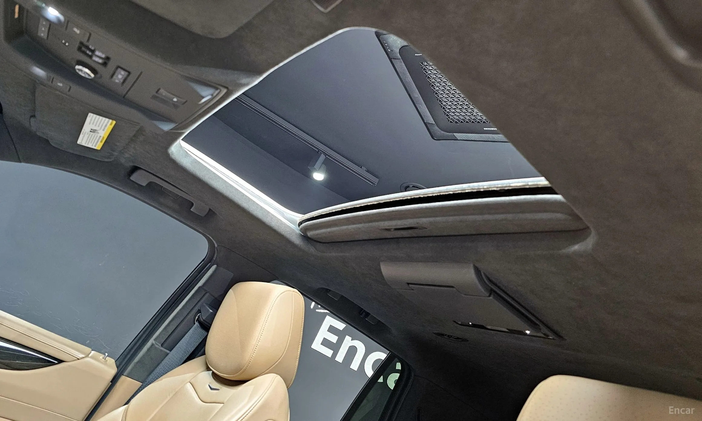 Cadillac Escalade превью 18