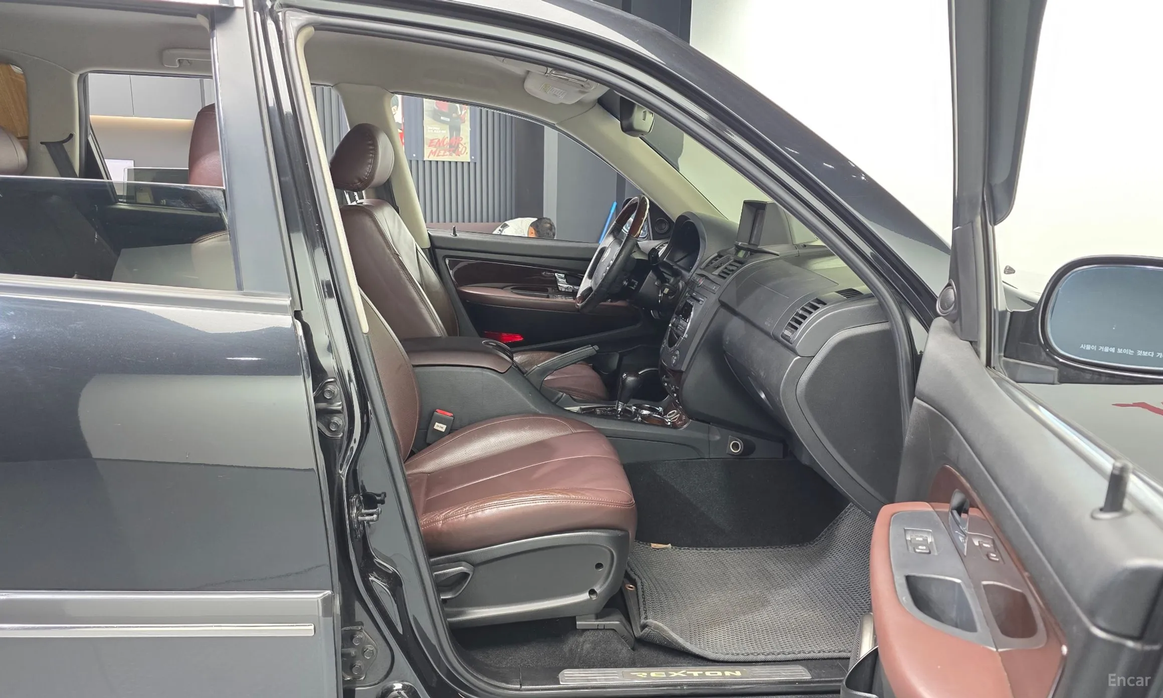 KG Mobility (SsangYong) Super Rexton превью 11