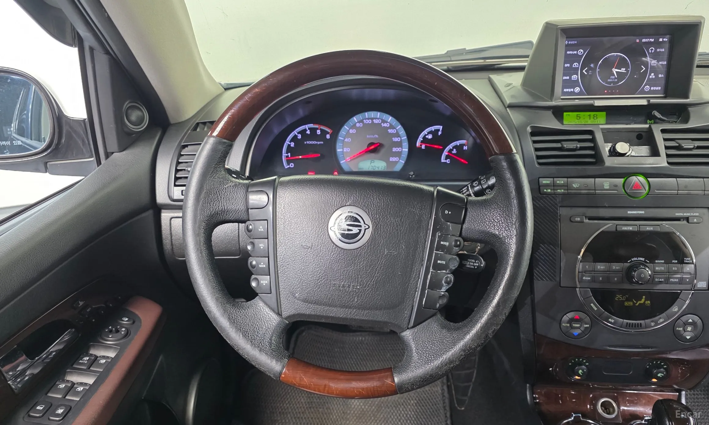 KG Mobility (SsangYong) Super Rexton превью 13