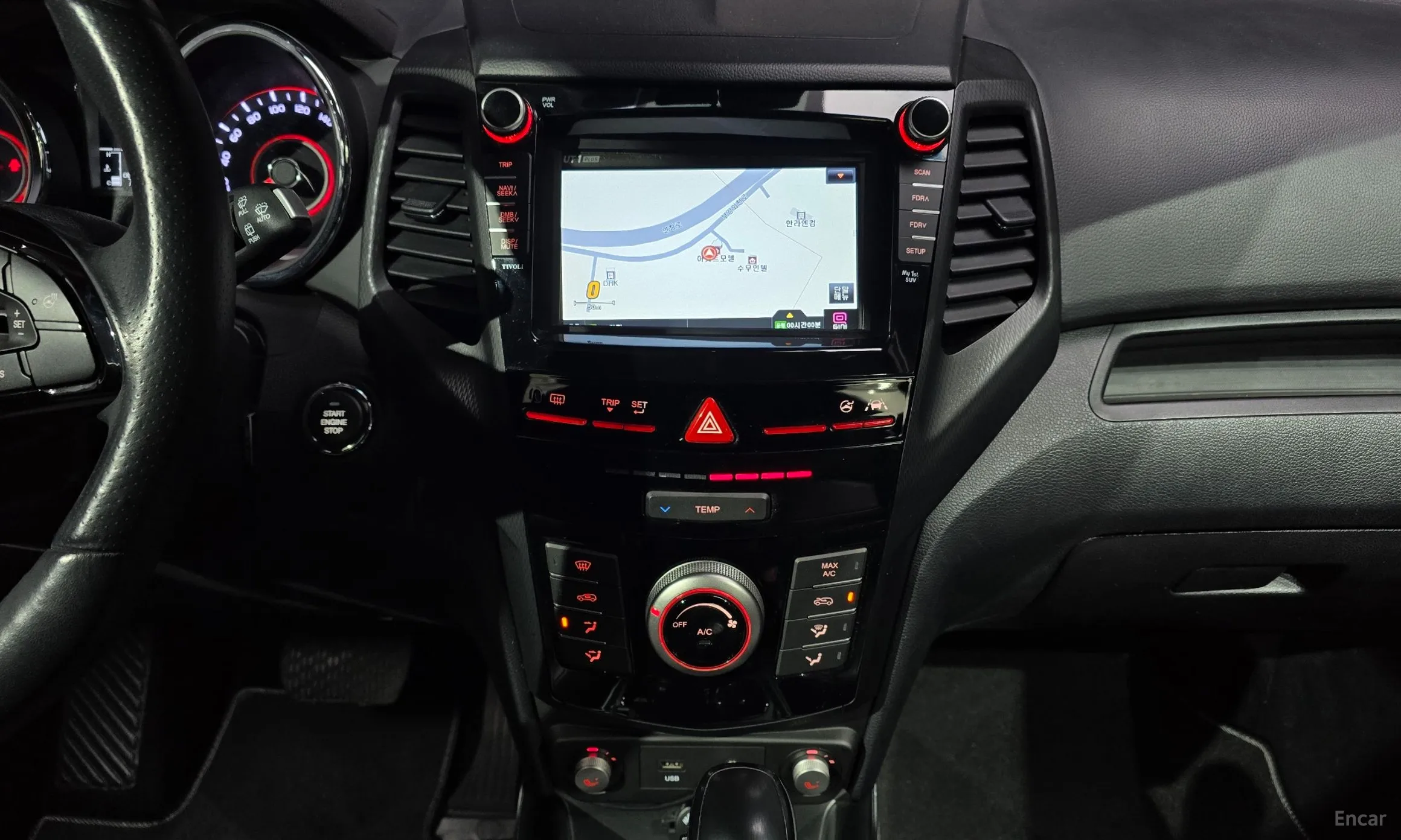 KG Mobility (SsangYong) Tivoli Air превью 14