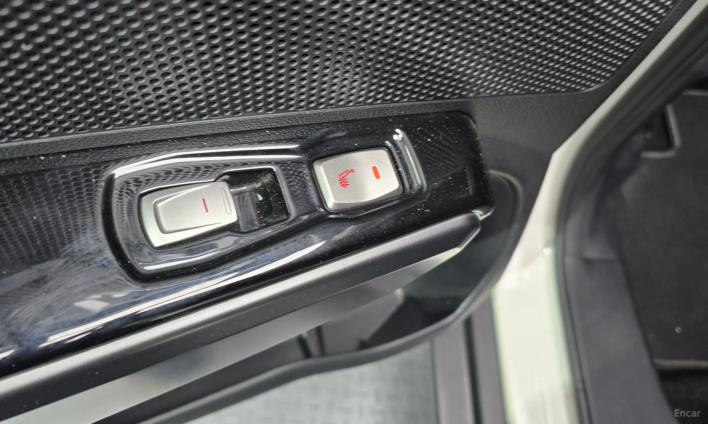 KG Mobility (SsangYong) Tivoli Air превью 18