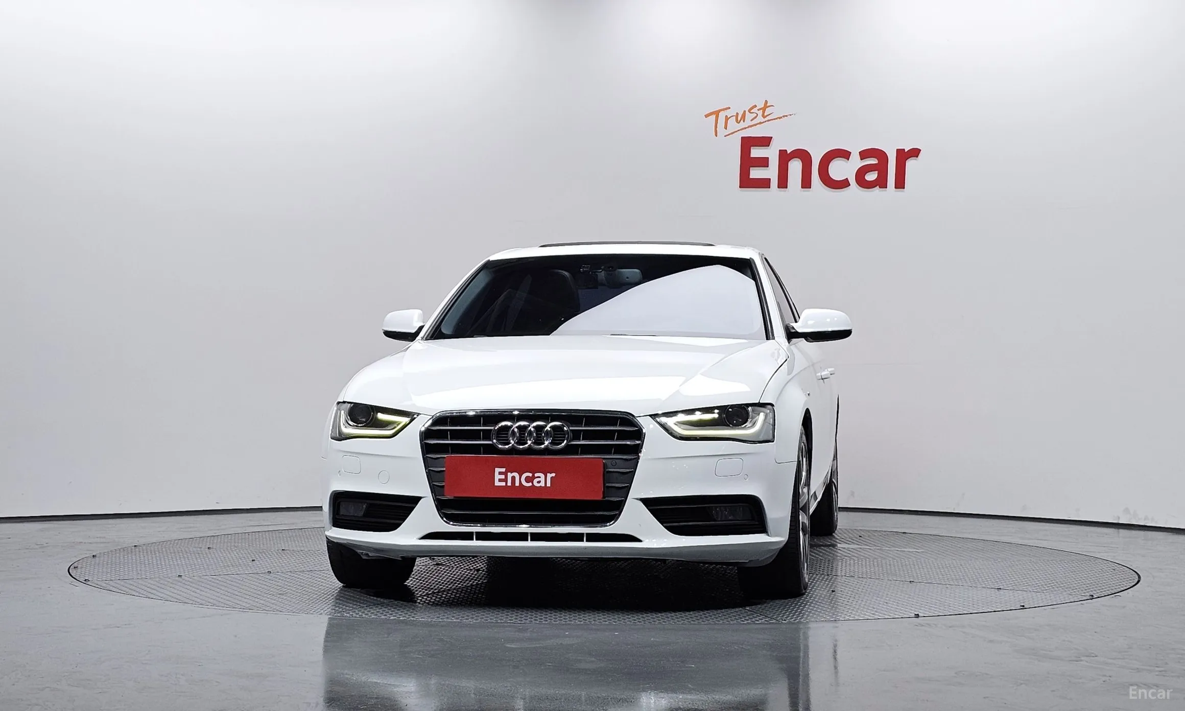 Audi New A4 превью 3