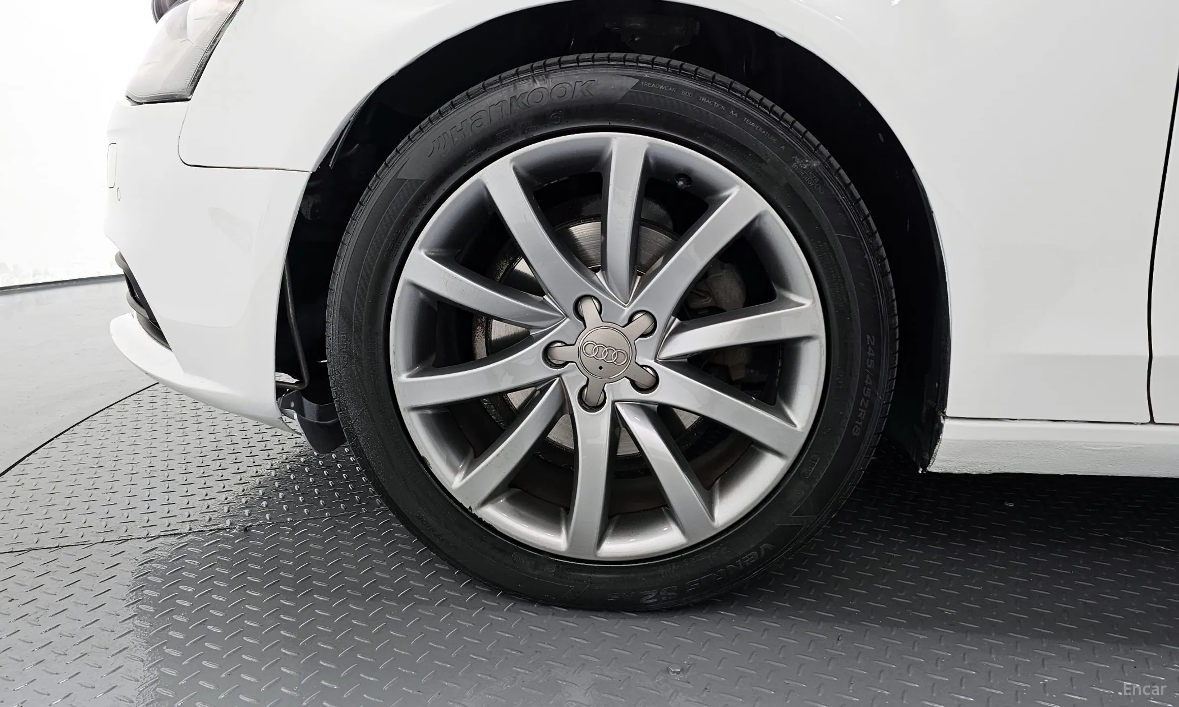 Audi New A4 превью 5