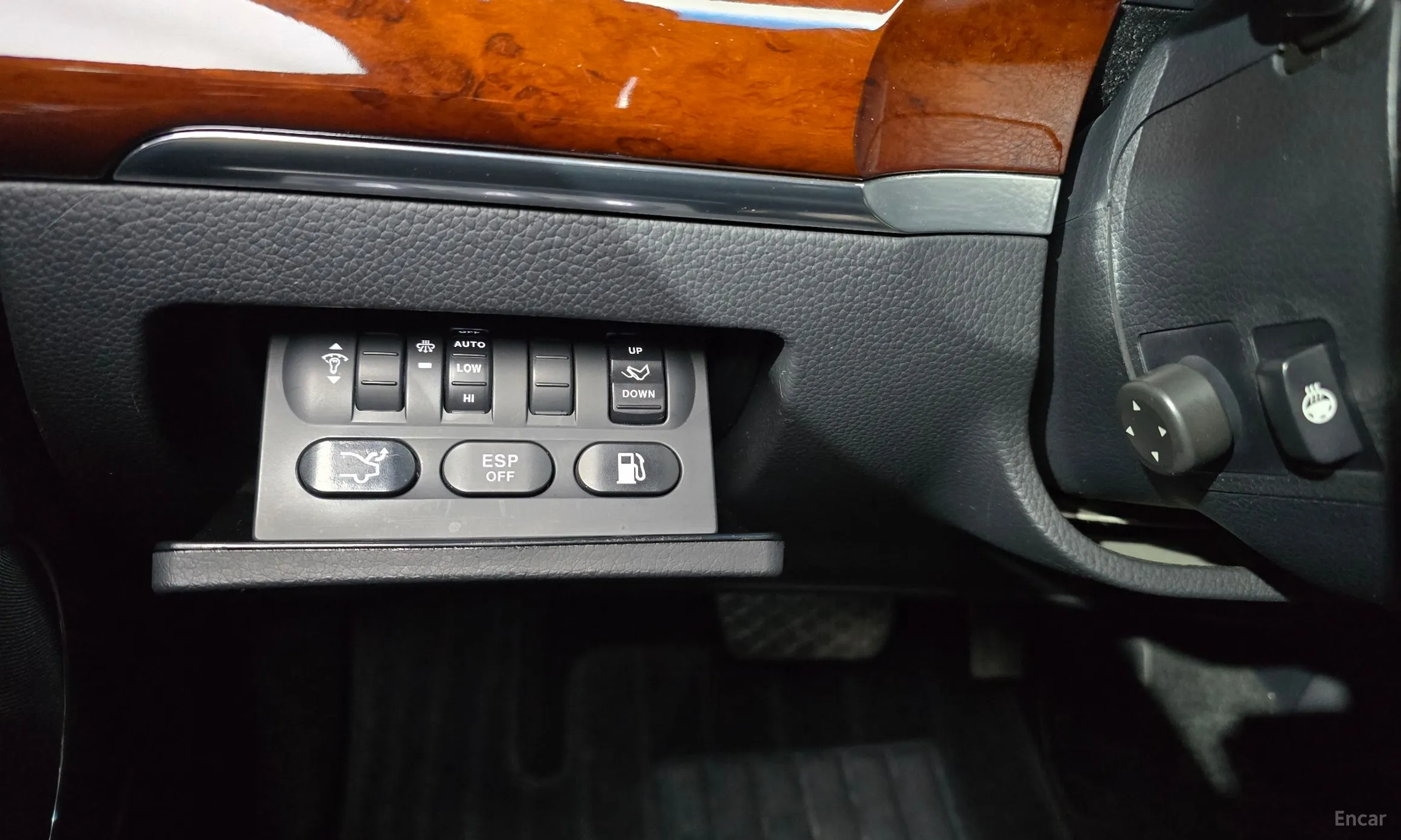 KG Mobility (SsangYong) Chairman W превью 16