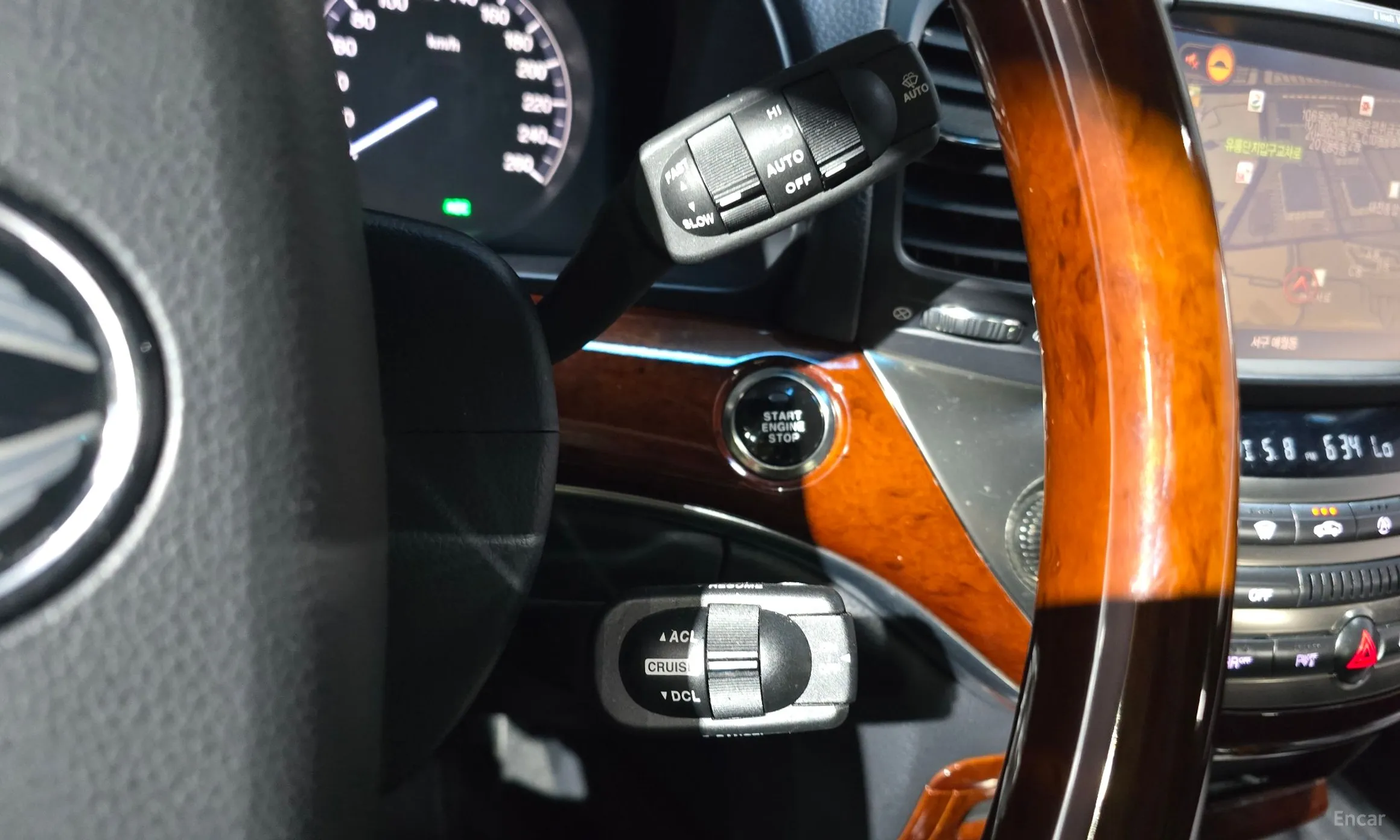 KG Mobility (SsangYong) Chairman W превью 17