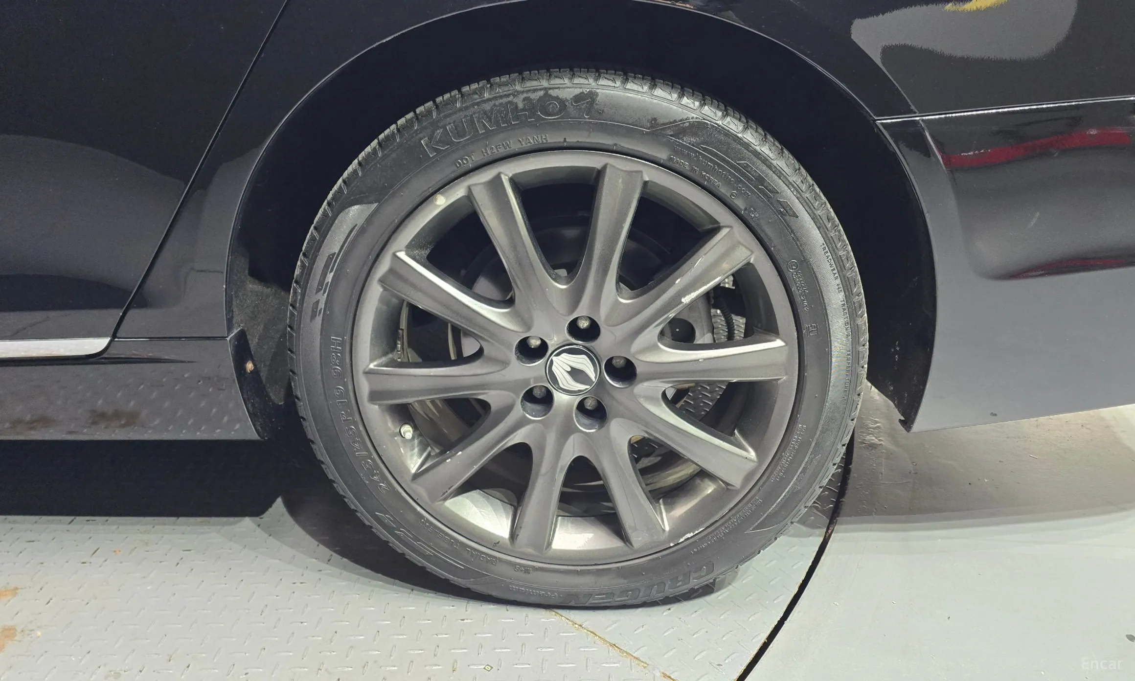KG Mobility (SsangYong) Chairman W превью 5