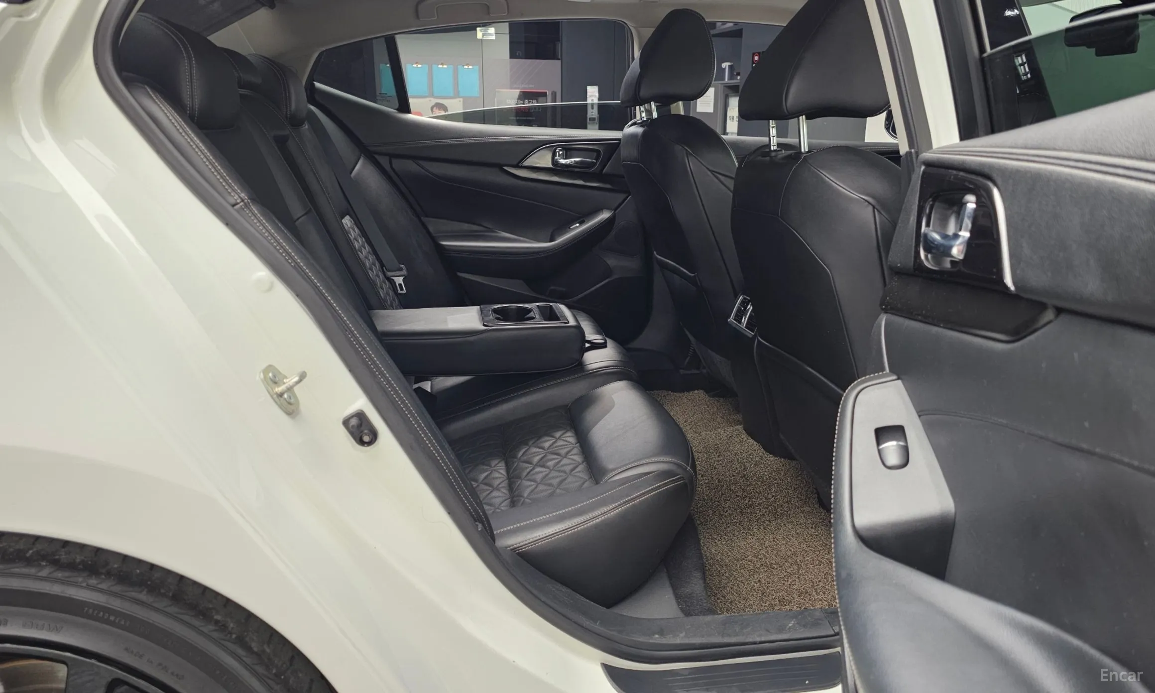 Nissan Maxima (A36) превью 12
