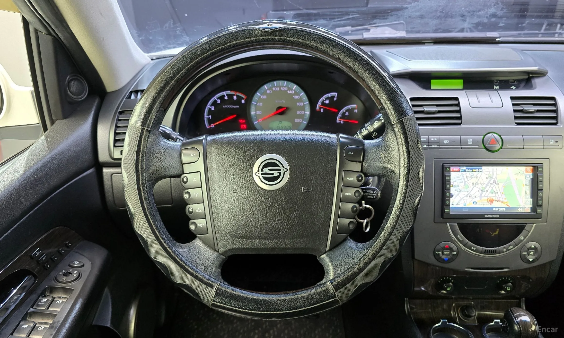 KG Mobility (SsangYong) Super Rexton превью 13