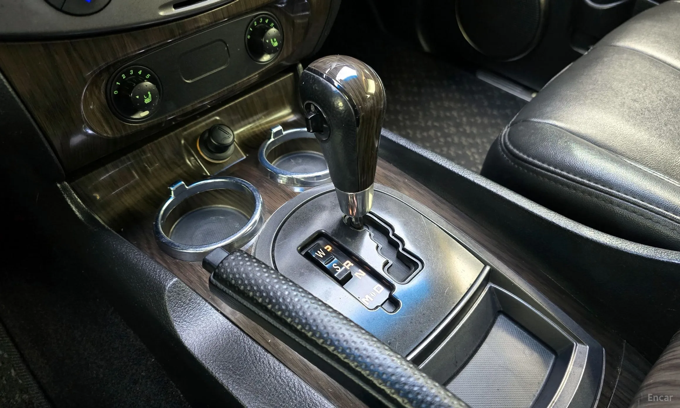 KG Mobility (SsangYong) Super Rexton превью 9