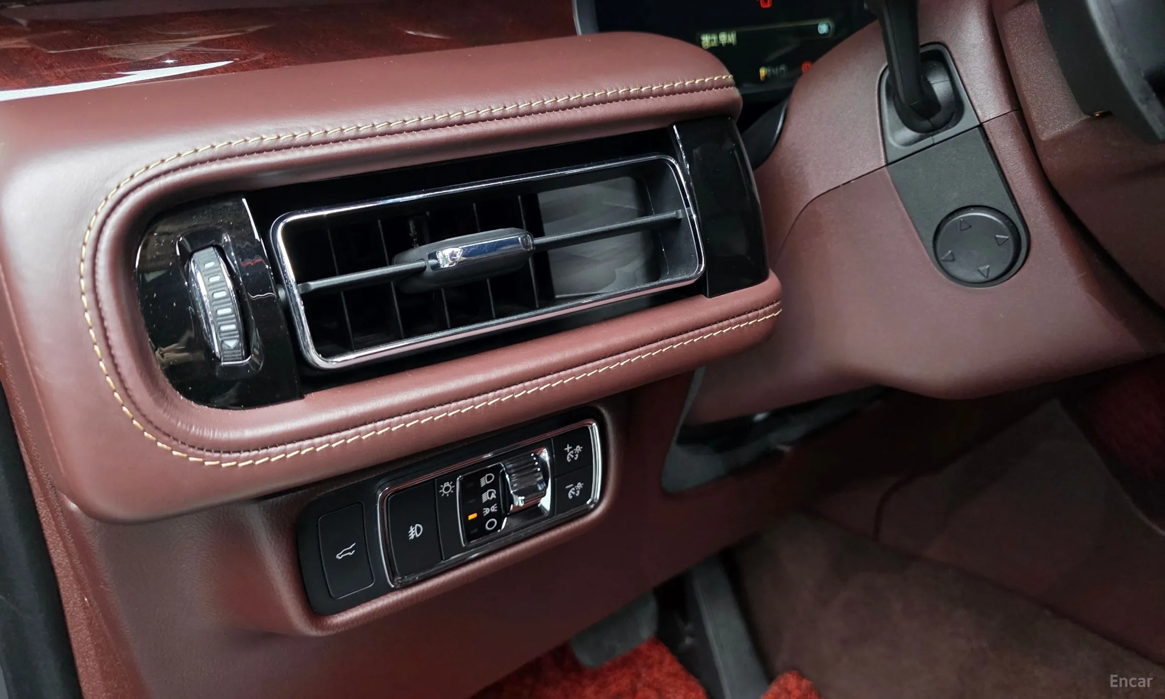 Lincoln Aviator 2nd Generation превью 14