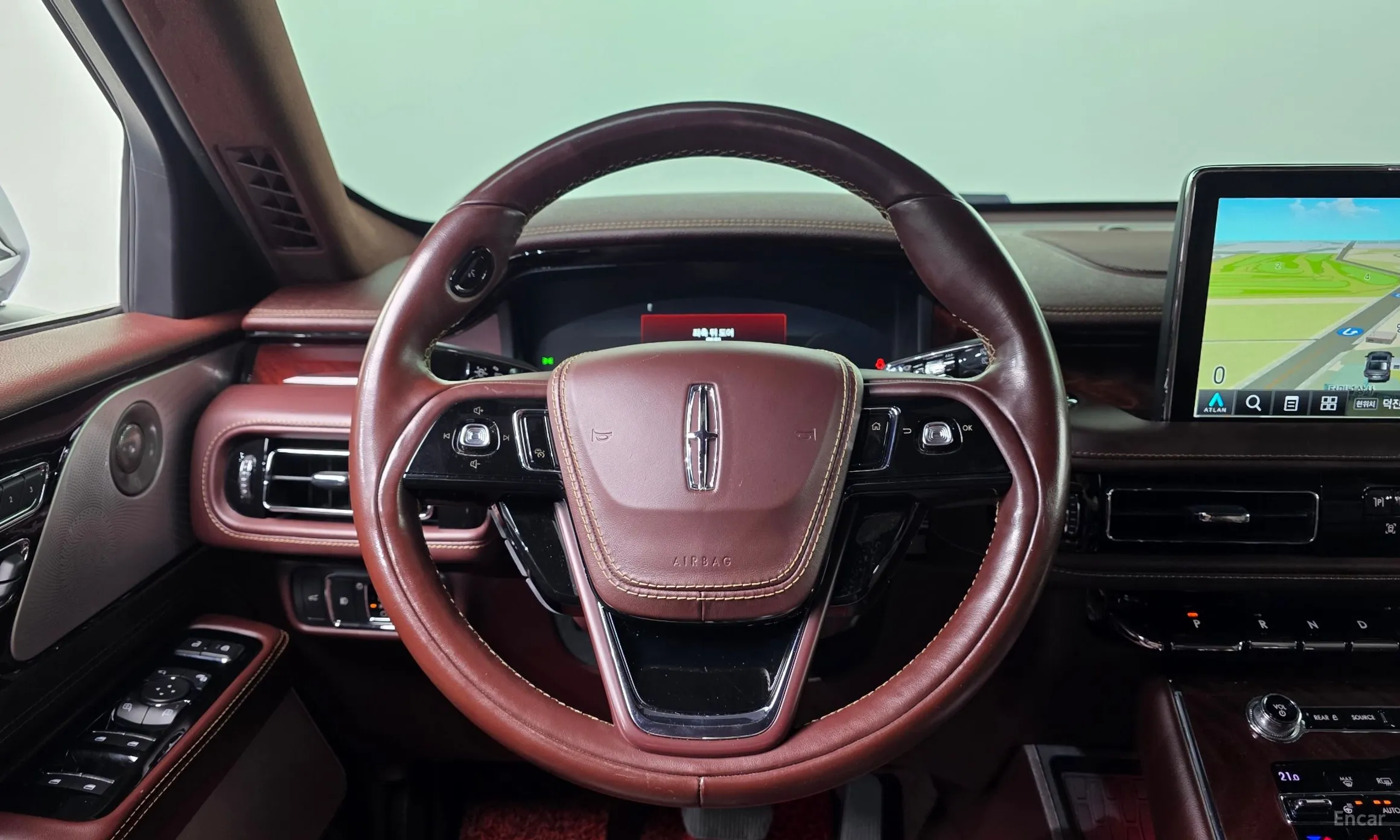 Lincoln Aviator 2nd Generation превью 15