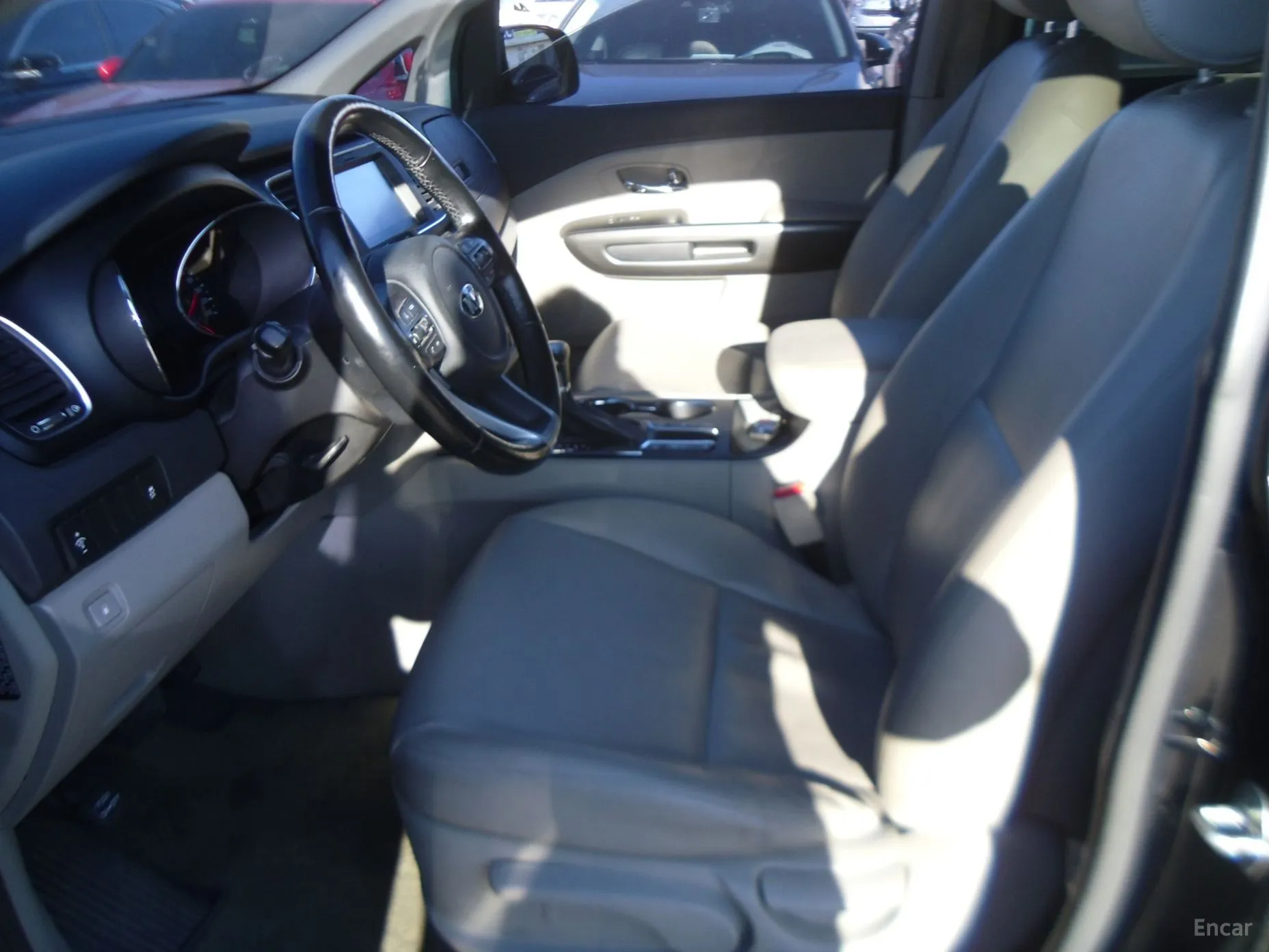 Kia Carnival превью 10