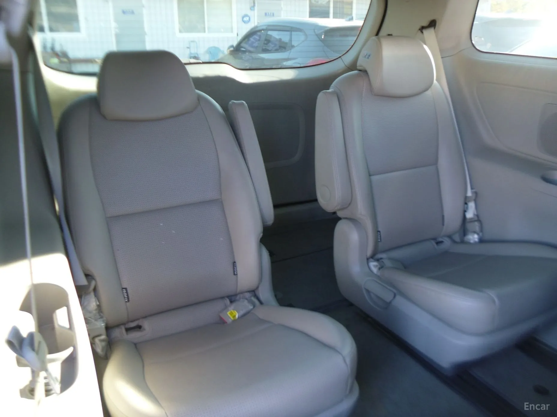 Kia Carnival превью 13