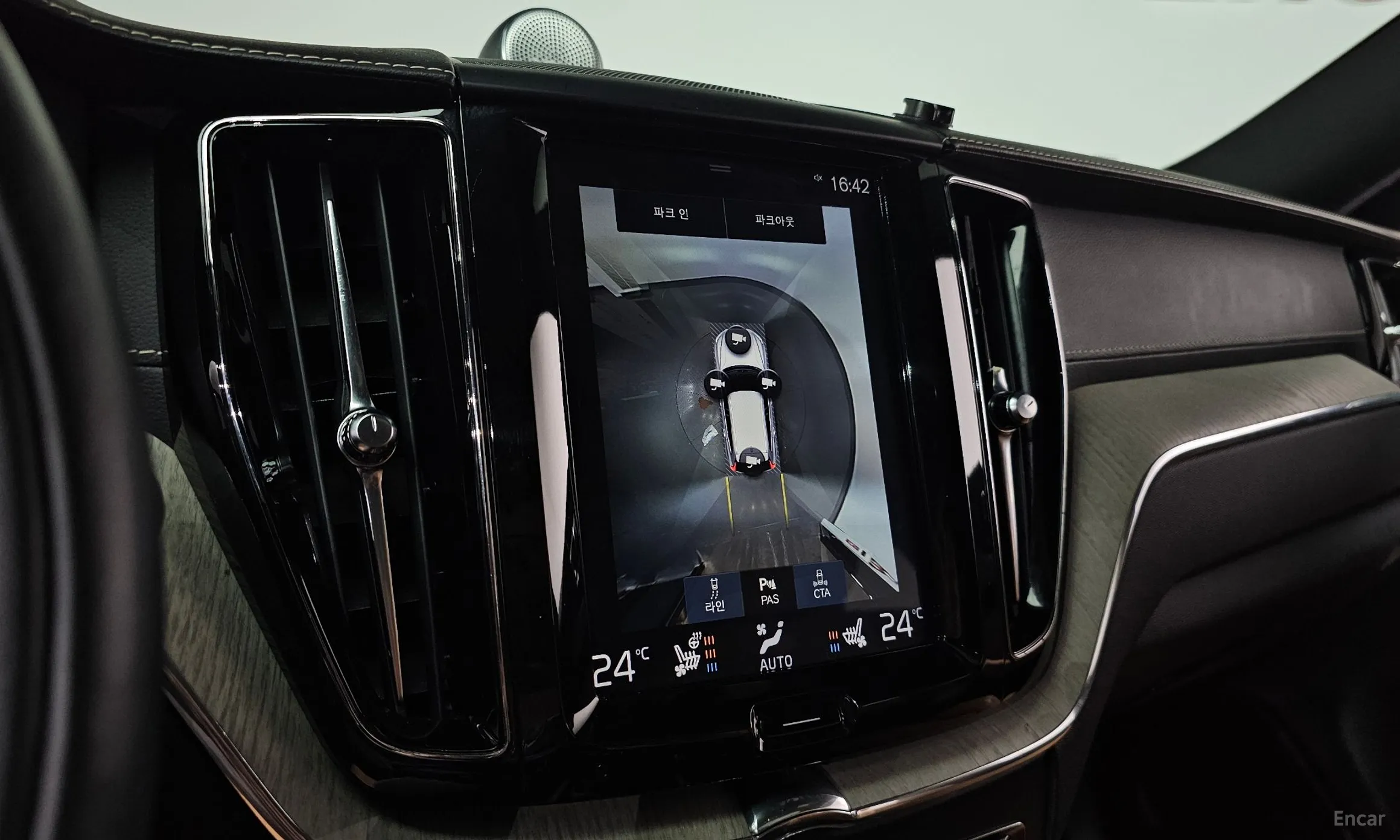 Volvo XC60 Gen 2 превью 15