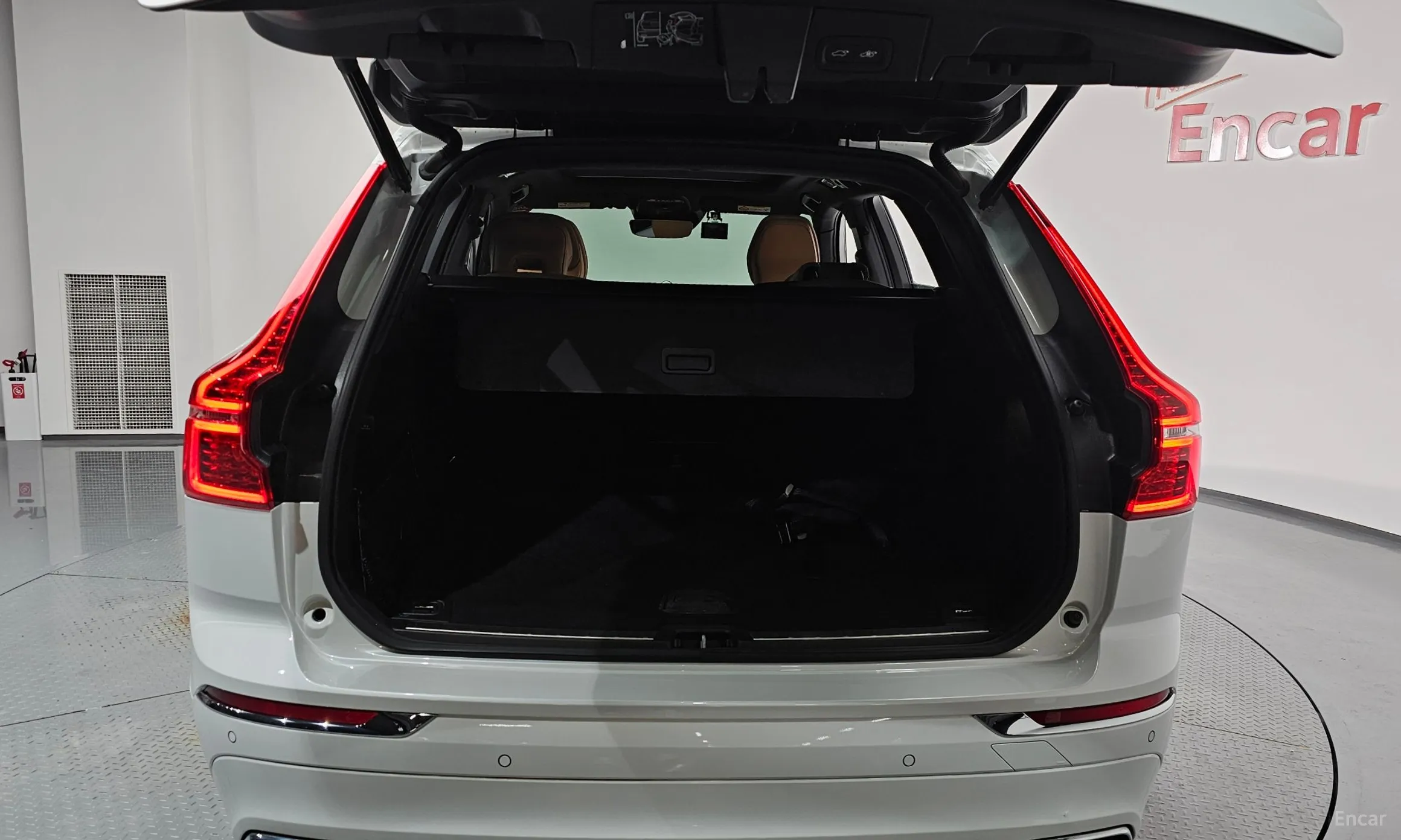 Volvo XC60 Gen 2 превью 20