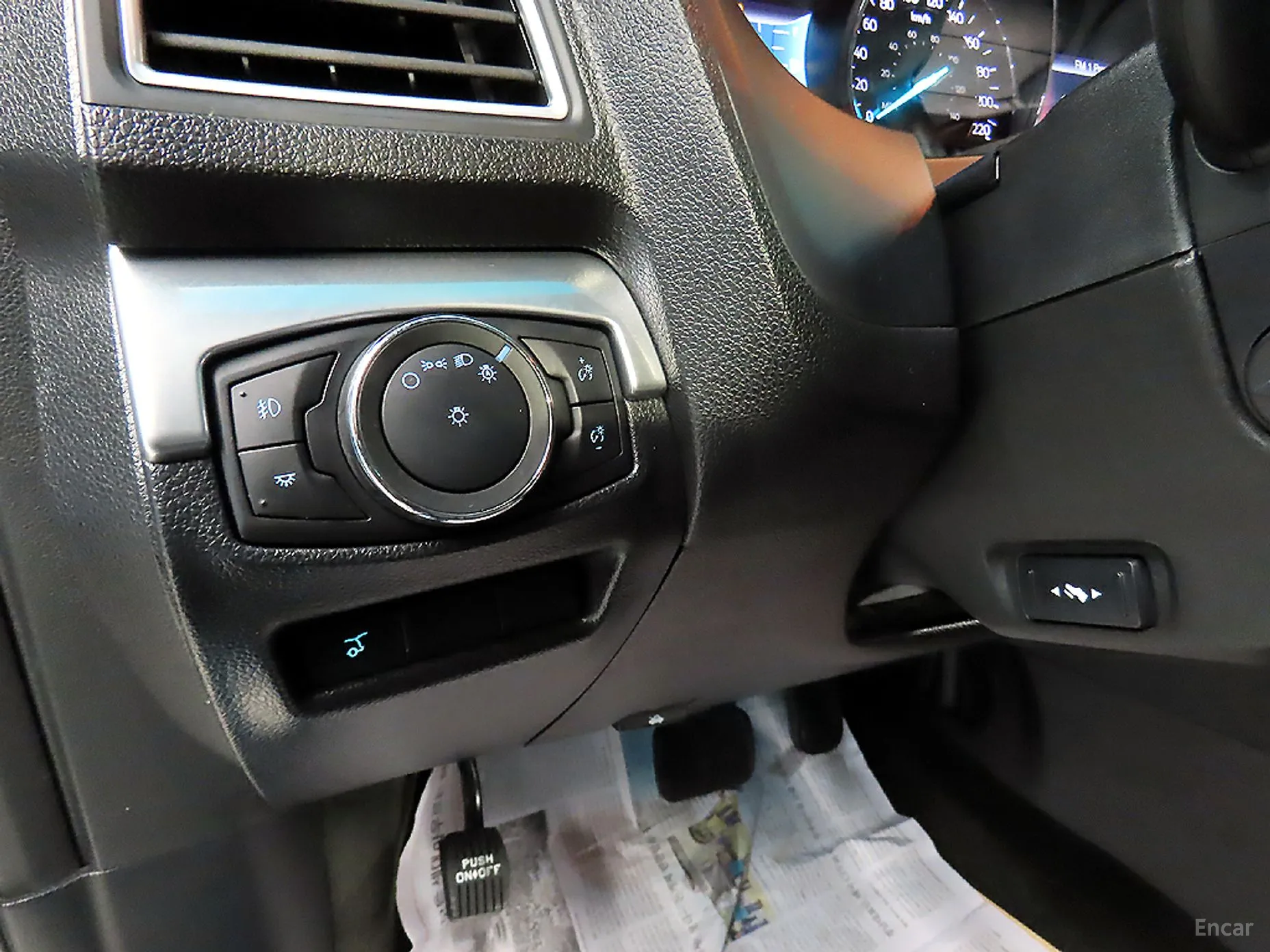 Ford Explorer превью 14