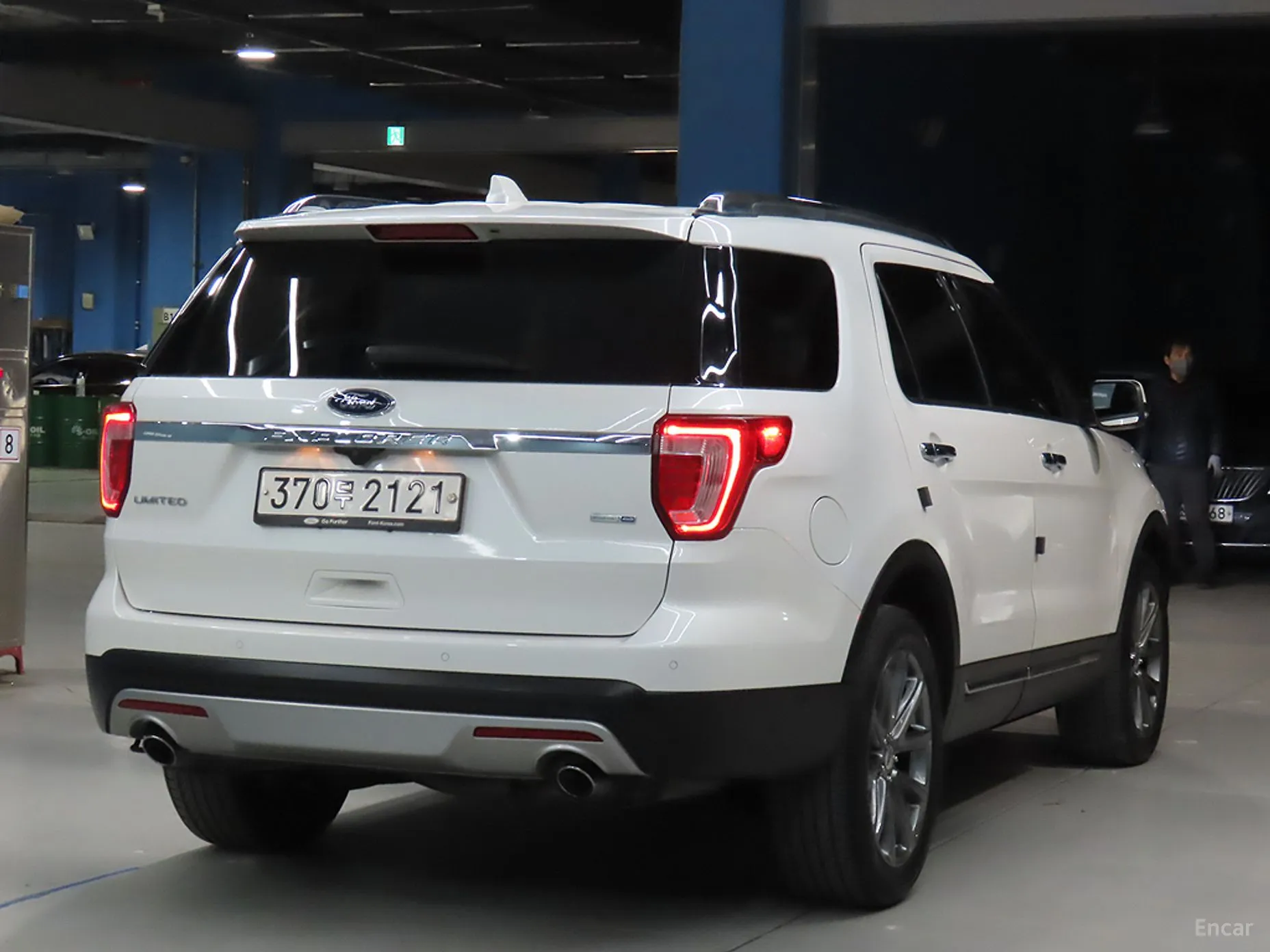 Ford Explorer превью 4