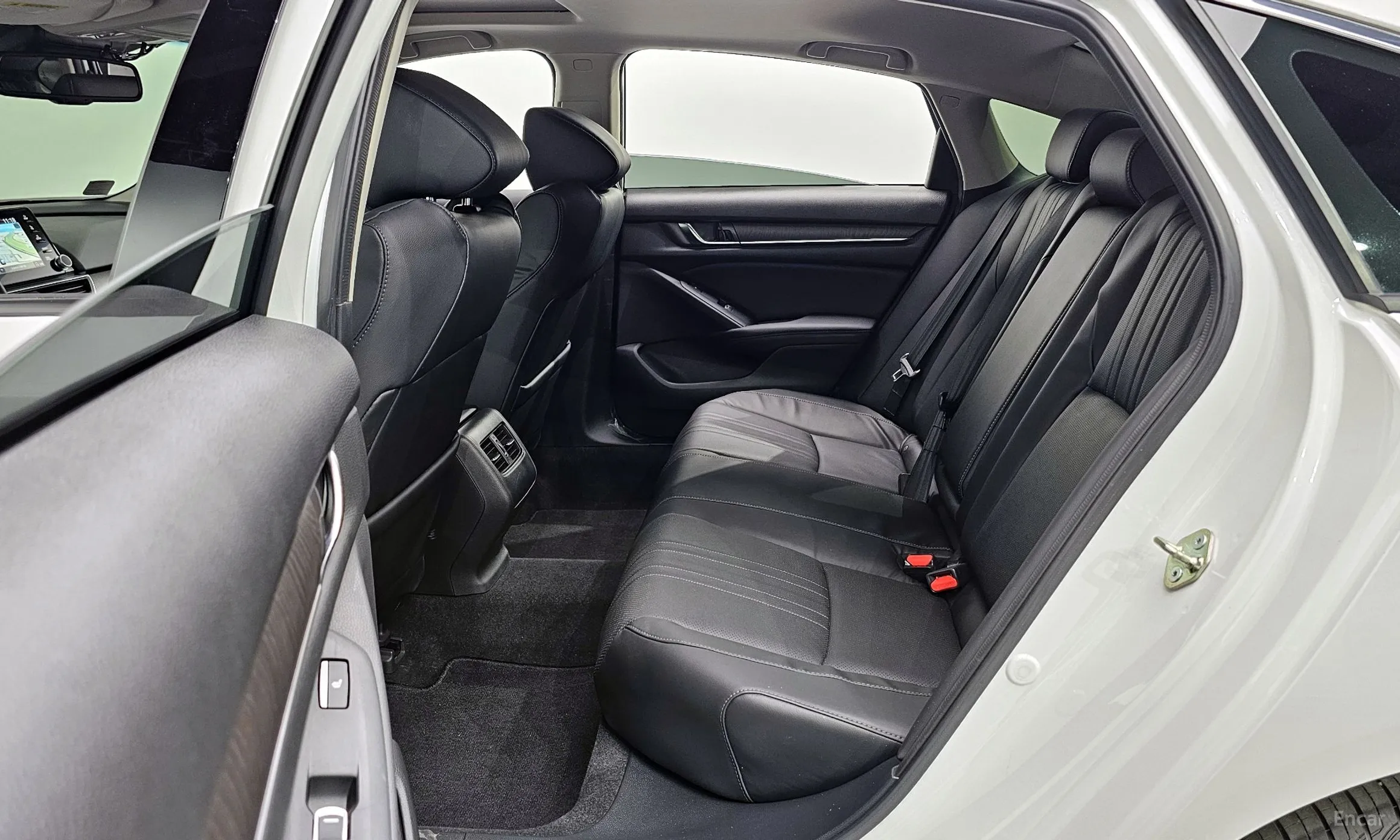 Honda Accord 10th Generation превью 11