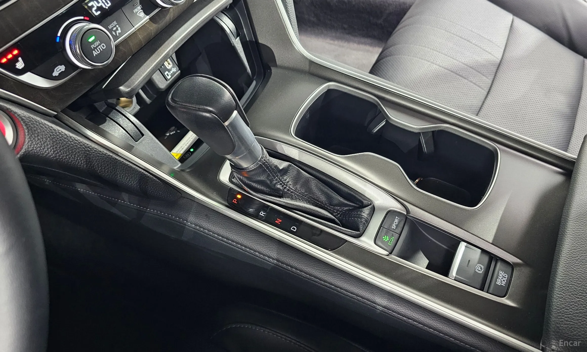 Honda Accord 10th Generation превью 9