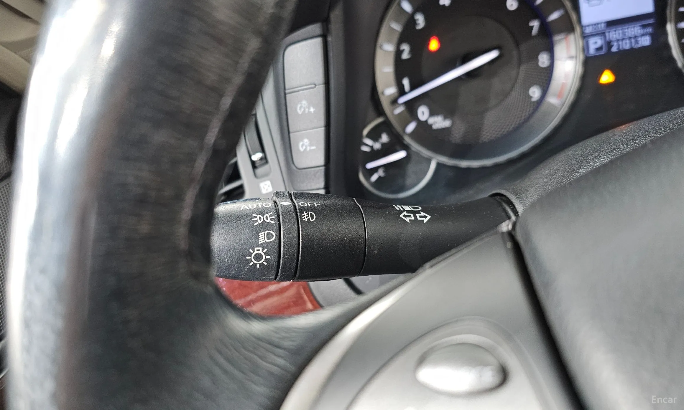 Infiniti Q70 превью 17