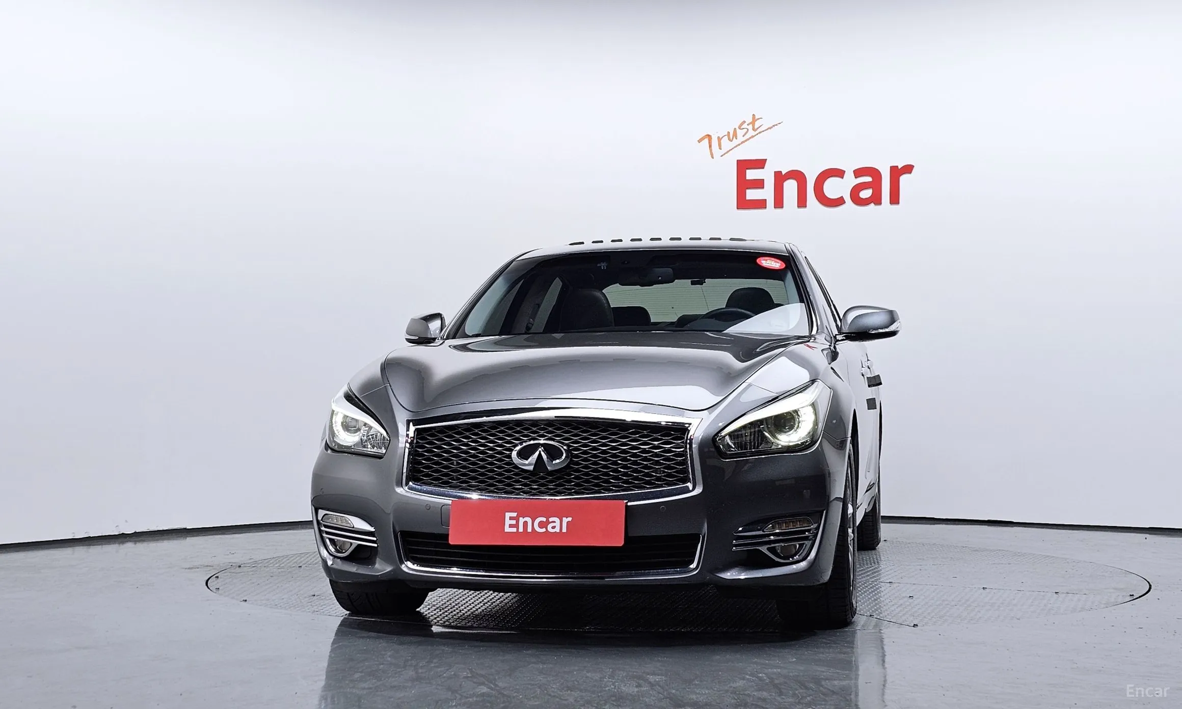 Infiniti Q70 превью 3