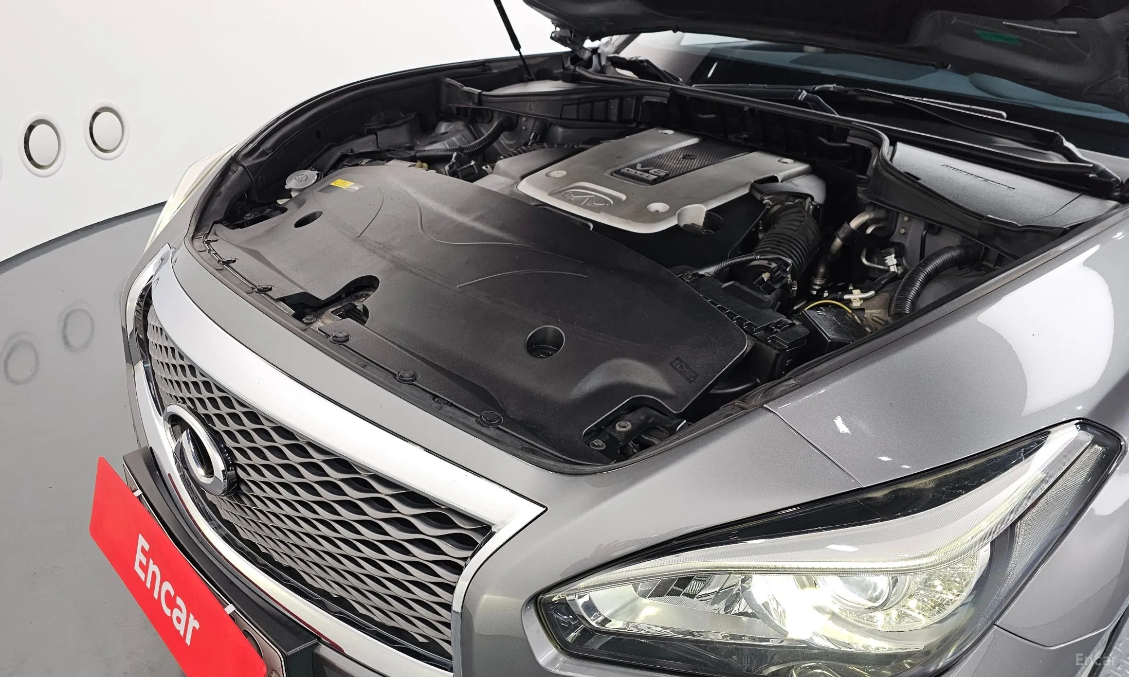 Infiniti Q70 превью 6