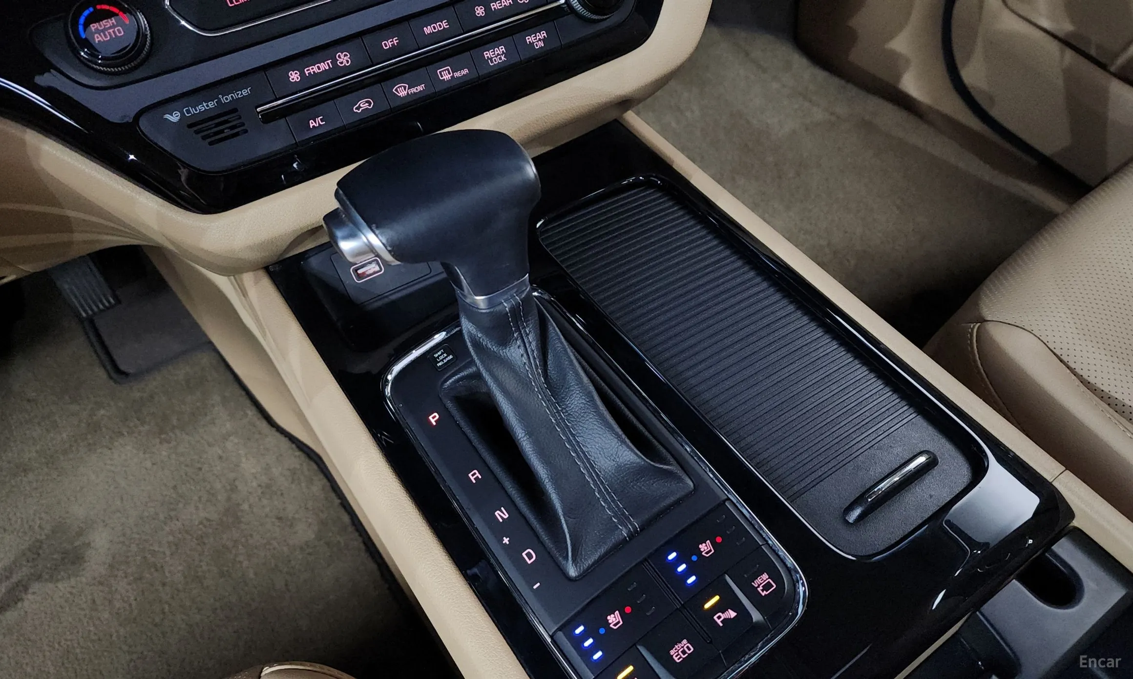 Kia Carnival превью 9